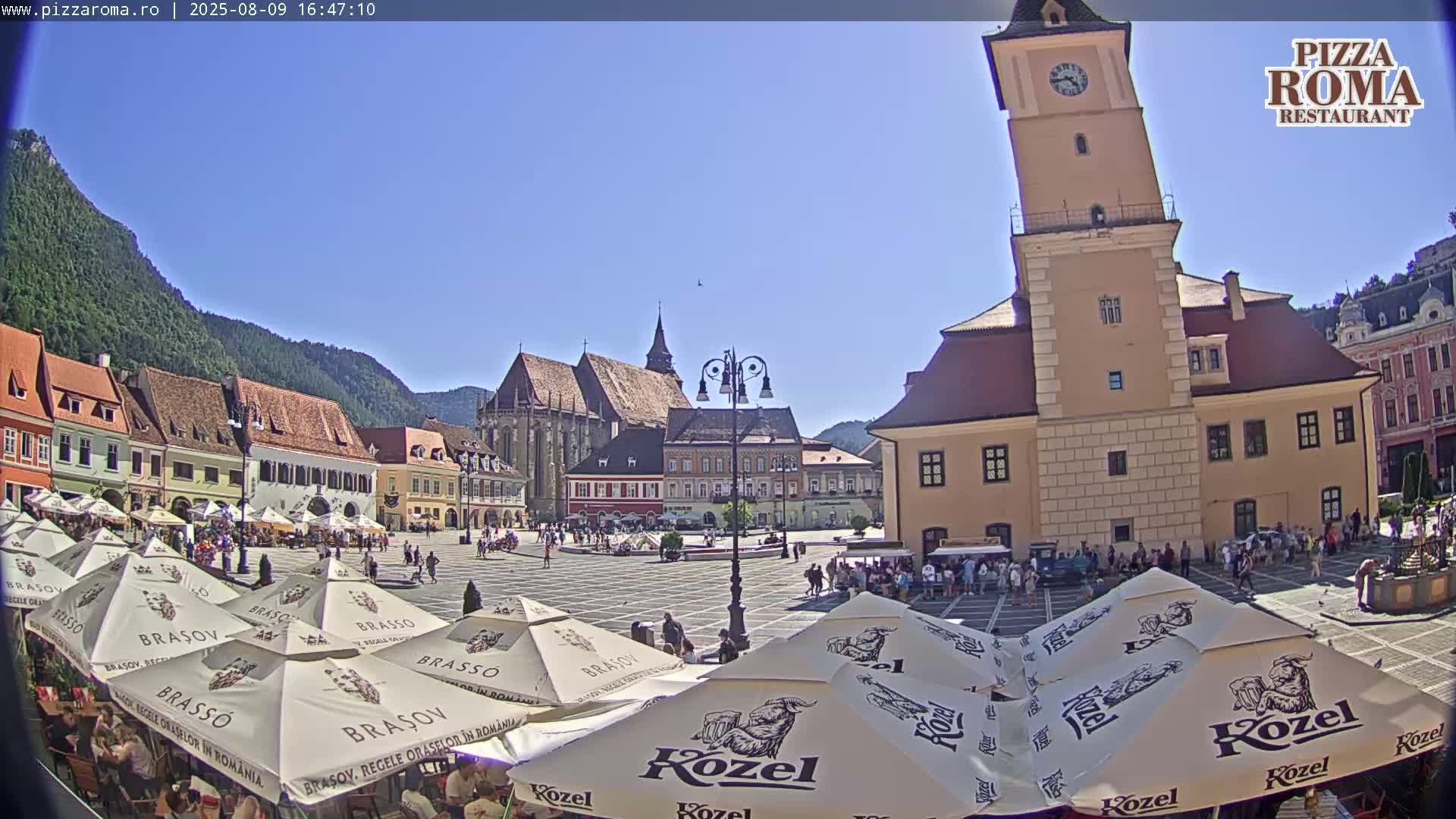 Brasov, Town / Council Square Piata Sfatului Live Cam - Centrul Vechi, Braşov, Romania