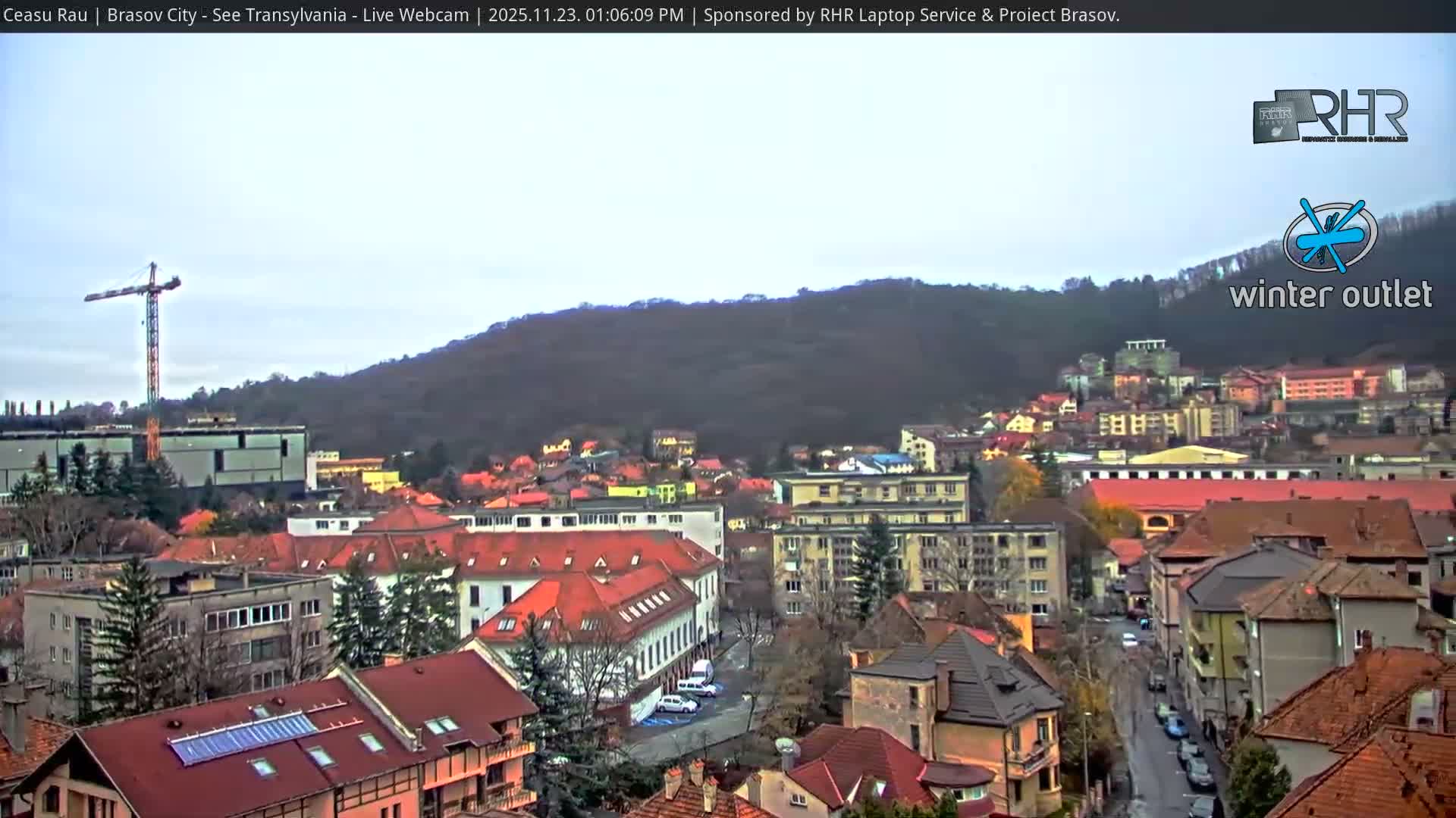 Brasov, Town / Council Square Piata Sfatului Live Cam - Centrul Vechi, Braşov, Romania