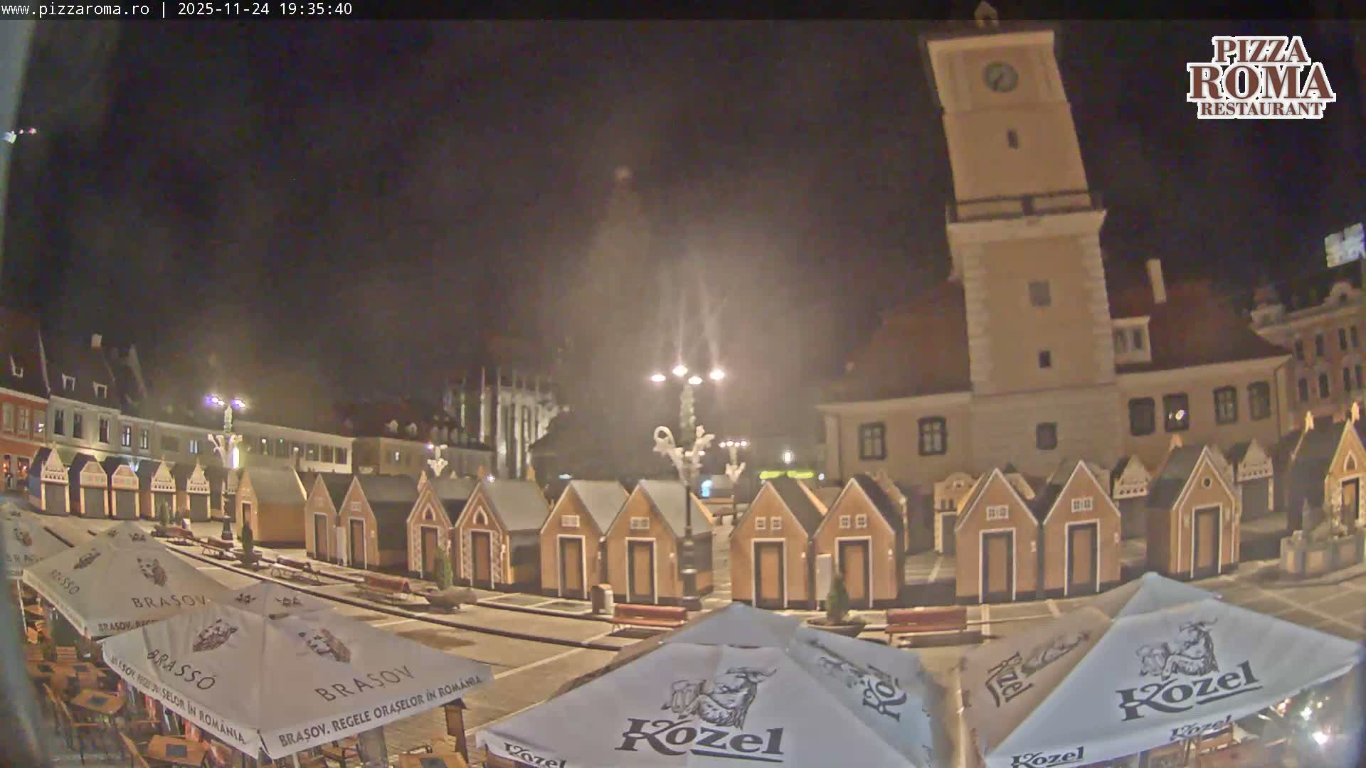 Brasov, Town / Council Square Piata Sfatului Live Cam - Centrul Vechi, Braşov, Romania