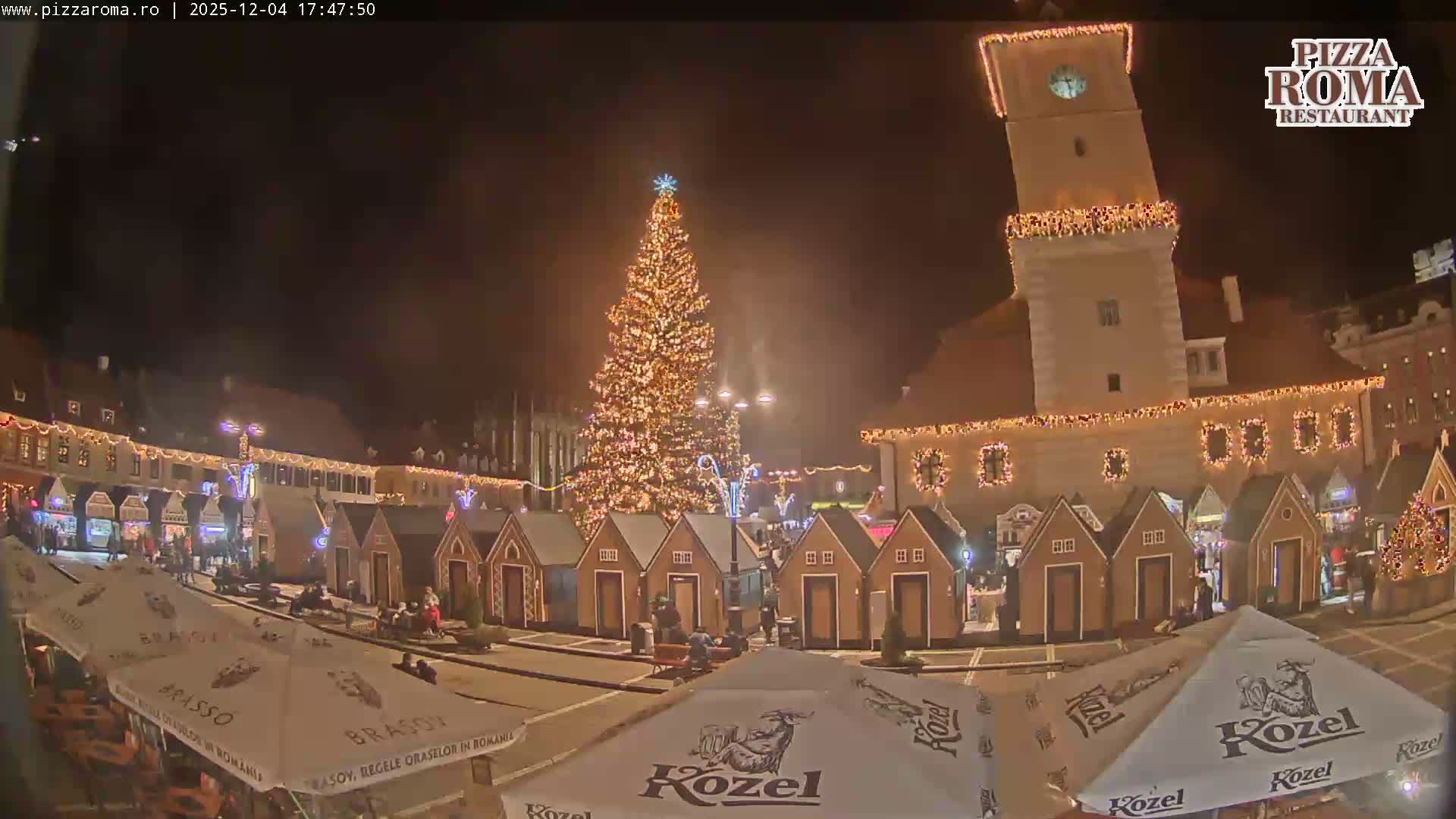 Brasov, Town / Council Square Piata Sfatului Live Cam - Centrul Vechi, Braşov, Romania