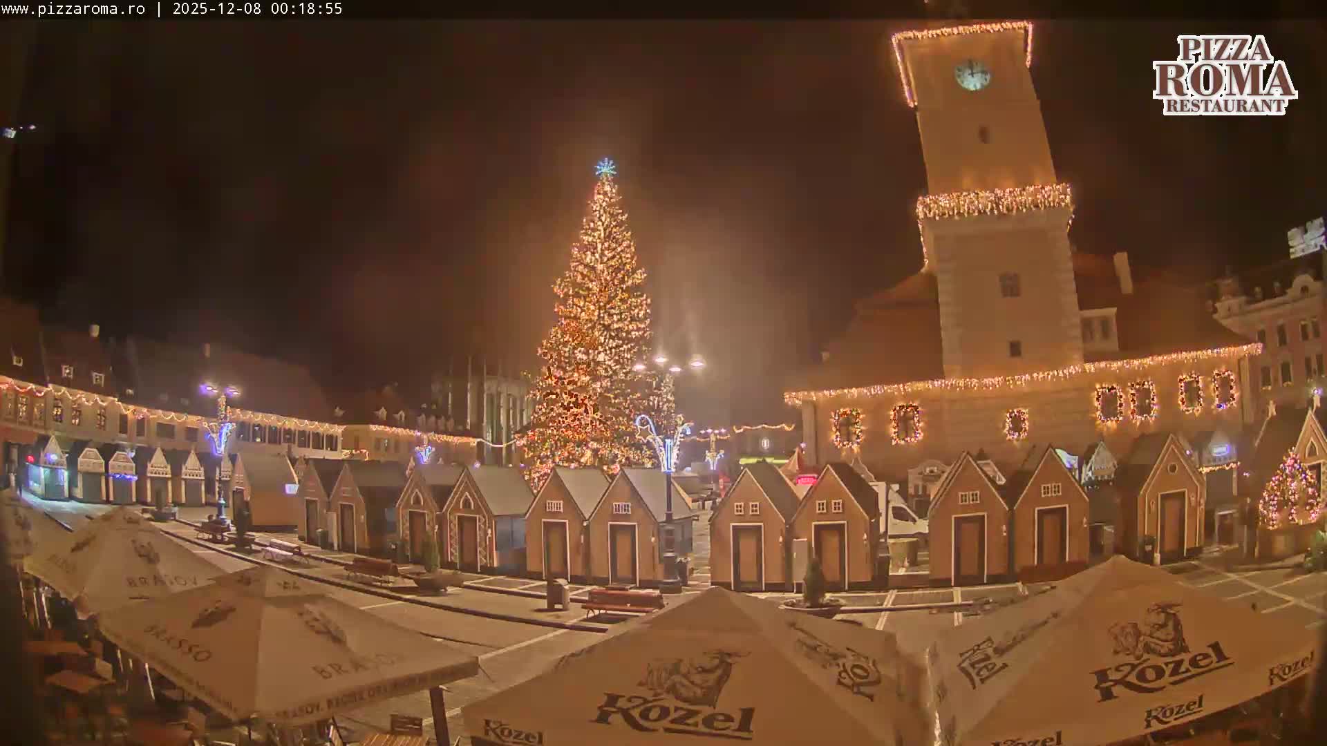 Brasov, Town / Council Square Piata Sfatului Live Cam - Centrul Vechi, Braşov, Romania