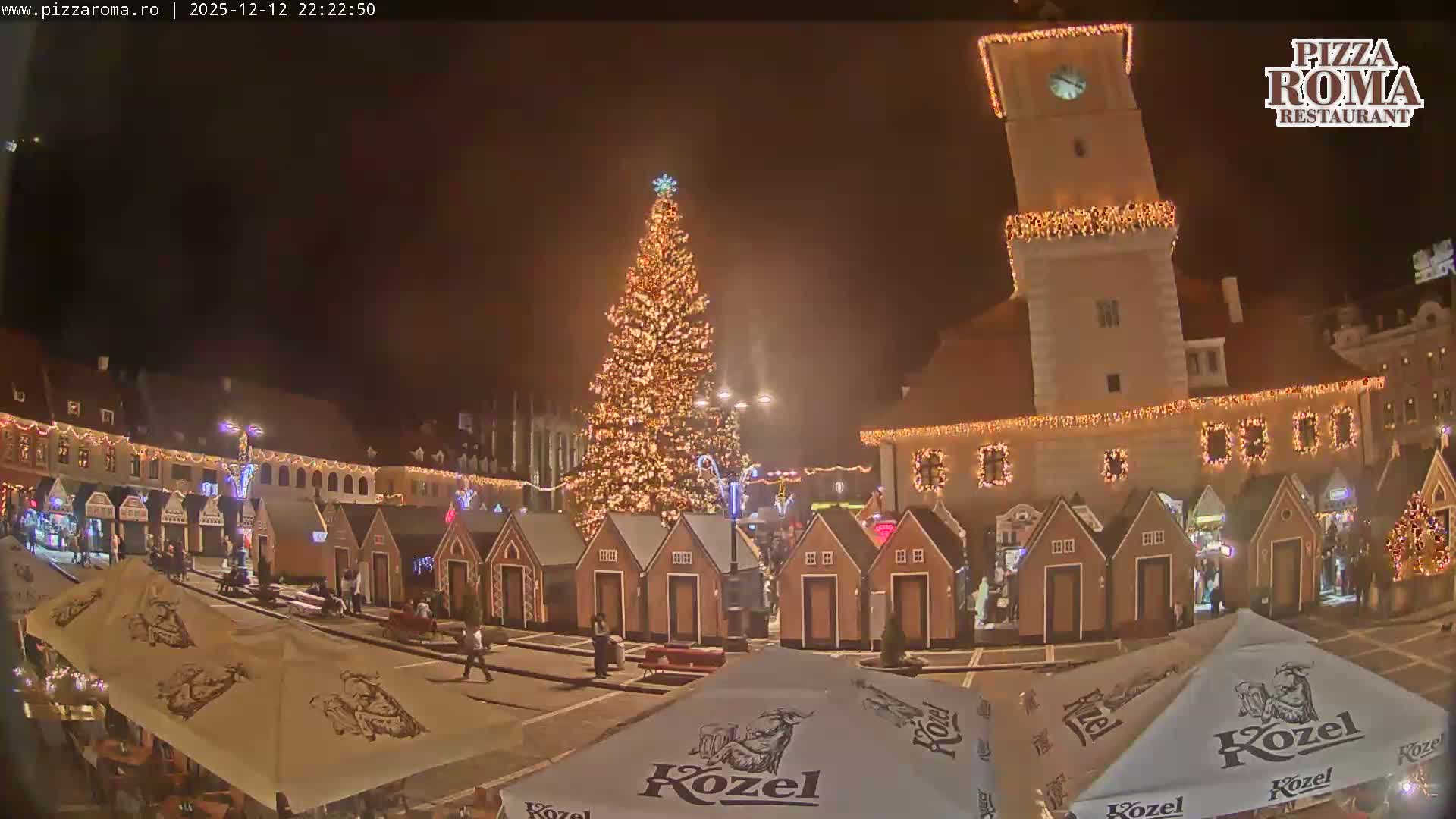 Brasov, Town / Council Square Piata Sfatului Live Cam - Centrul Vechi, Braşov, Romania