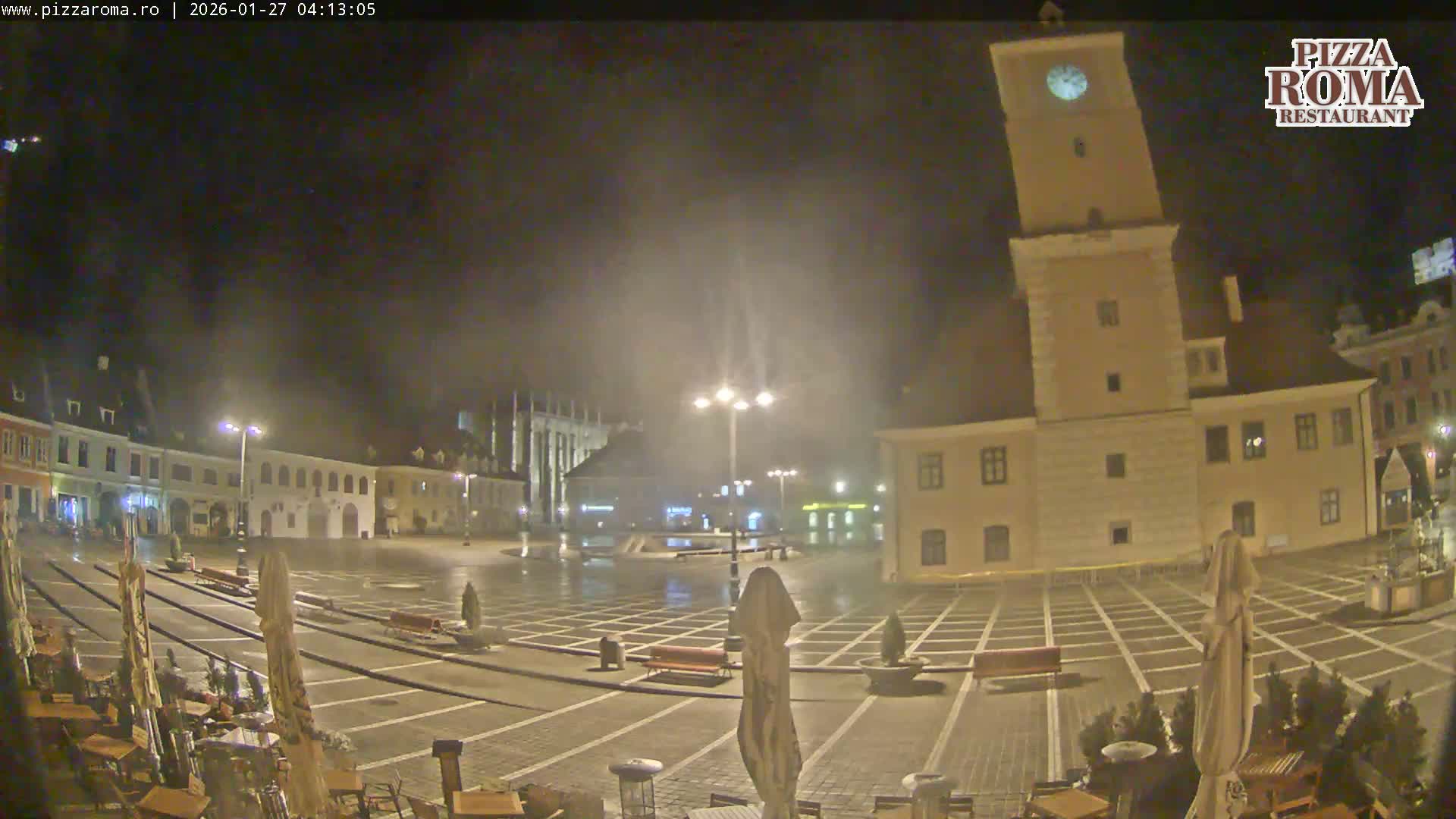 Brasov, Town / Council Square Piata Sfatului Live Cam - Centrul Vechi, Braşov, Romania