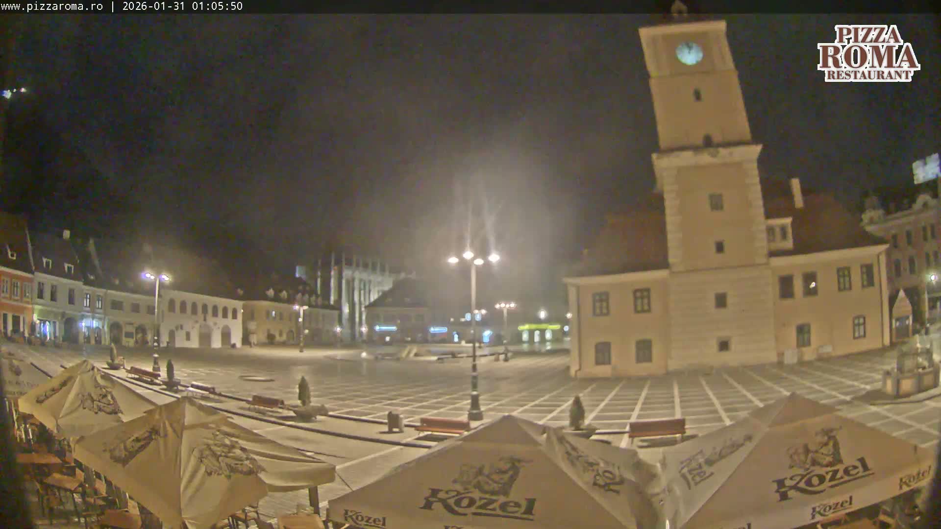 Brasov, Town / Council Square Piata Sfatului Live Cam - Centrul Vechi, Braşov, Romania