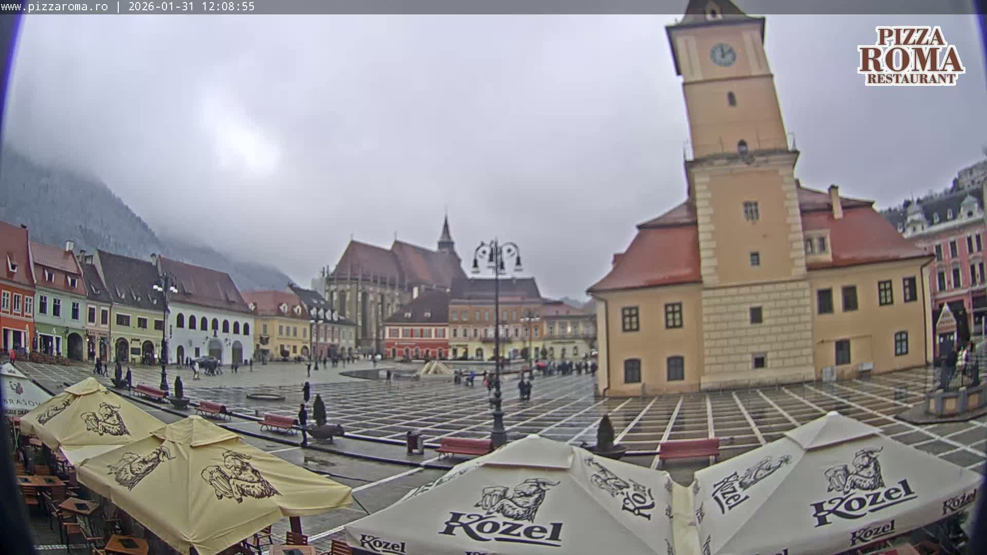 Brasov, Town / Council Square Piata Sfatului Live Cam - Centrul Vechi, Braşov, Romania