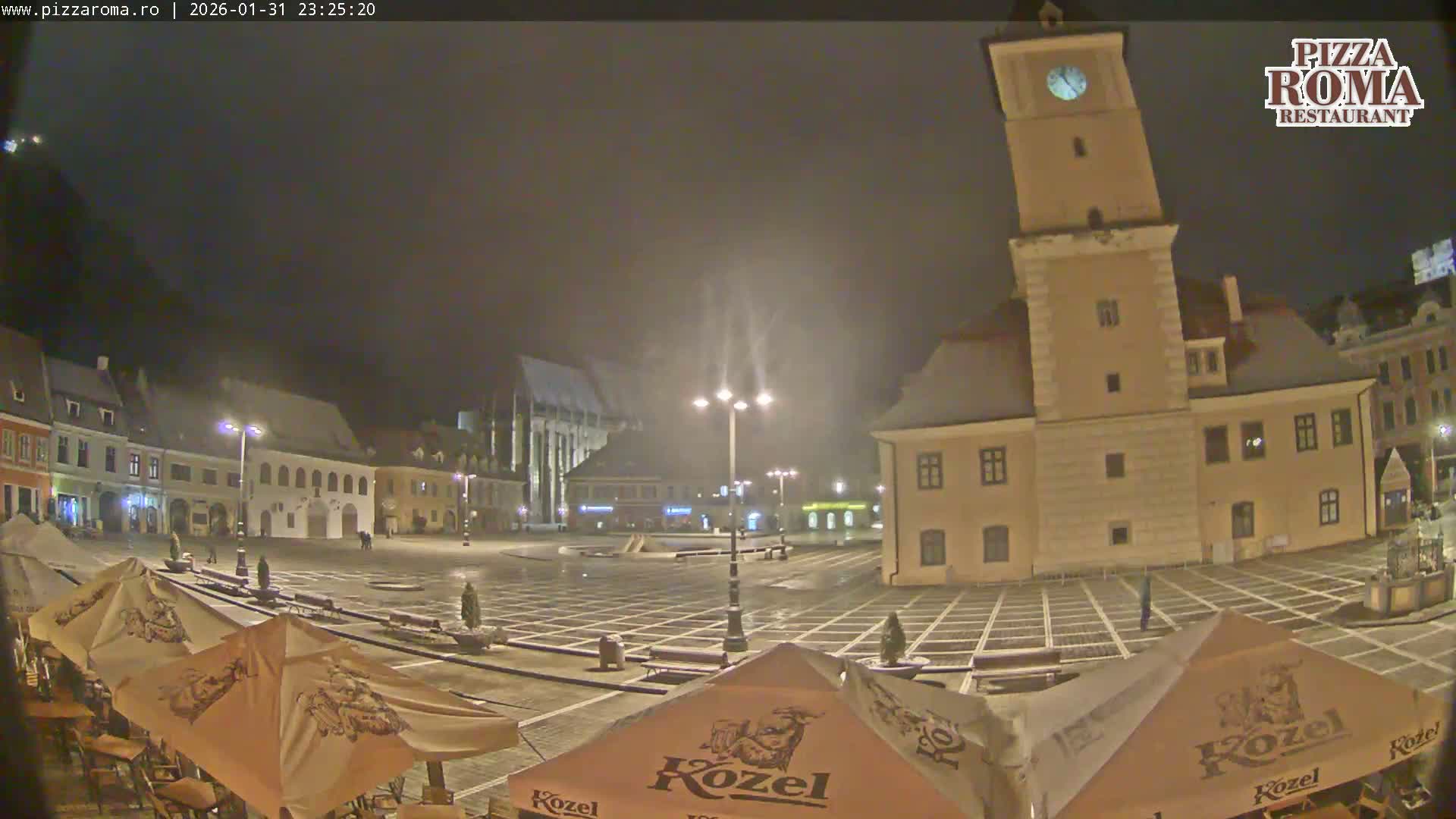 Brasov, Town / Council Square Piata Sfatului Live Cam - Centrul Vechi, Braşov, Romania