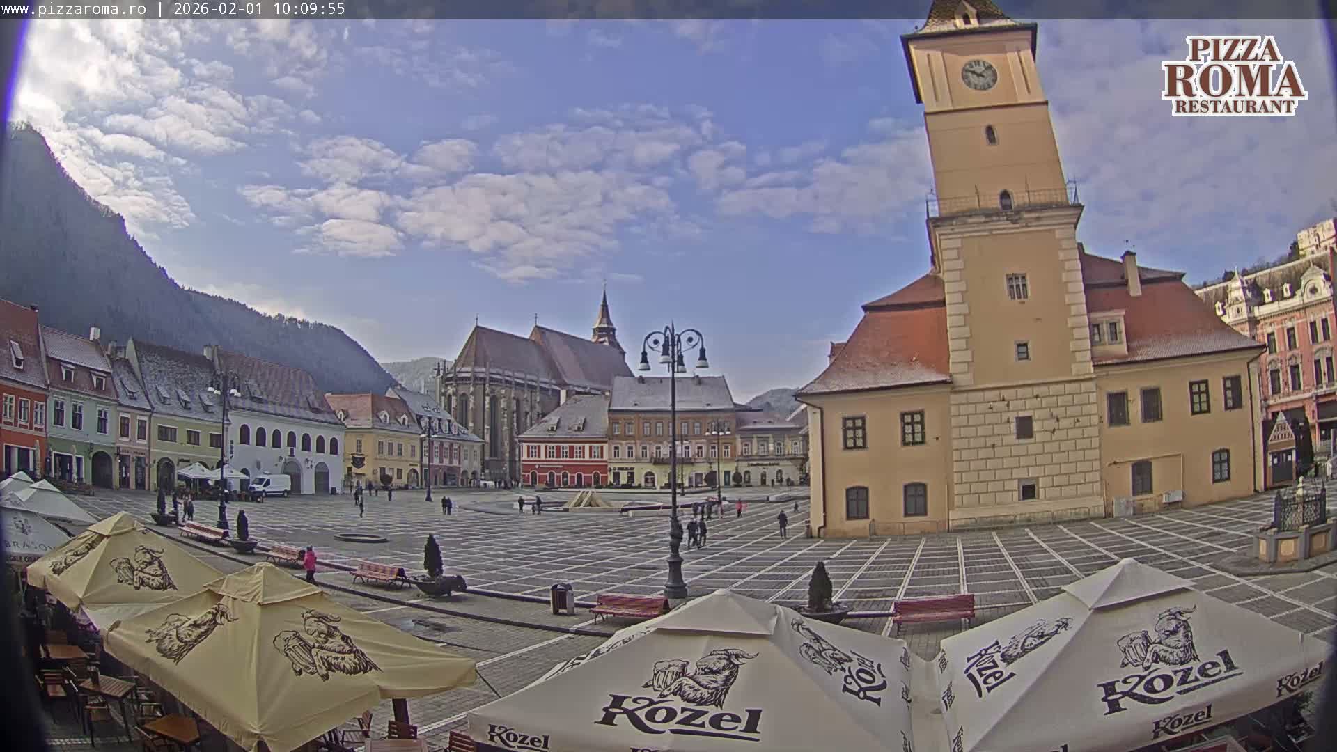 Brasov, Town / Council Square Piata Sfatului Live Cam - Centrul Vechi, Braşov, Romania