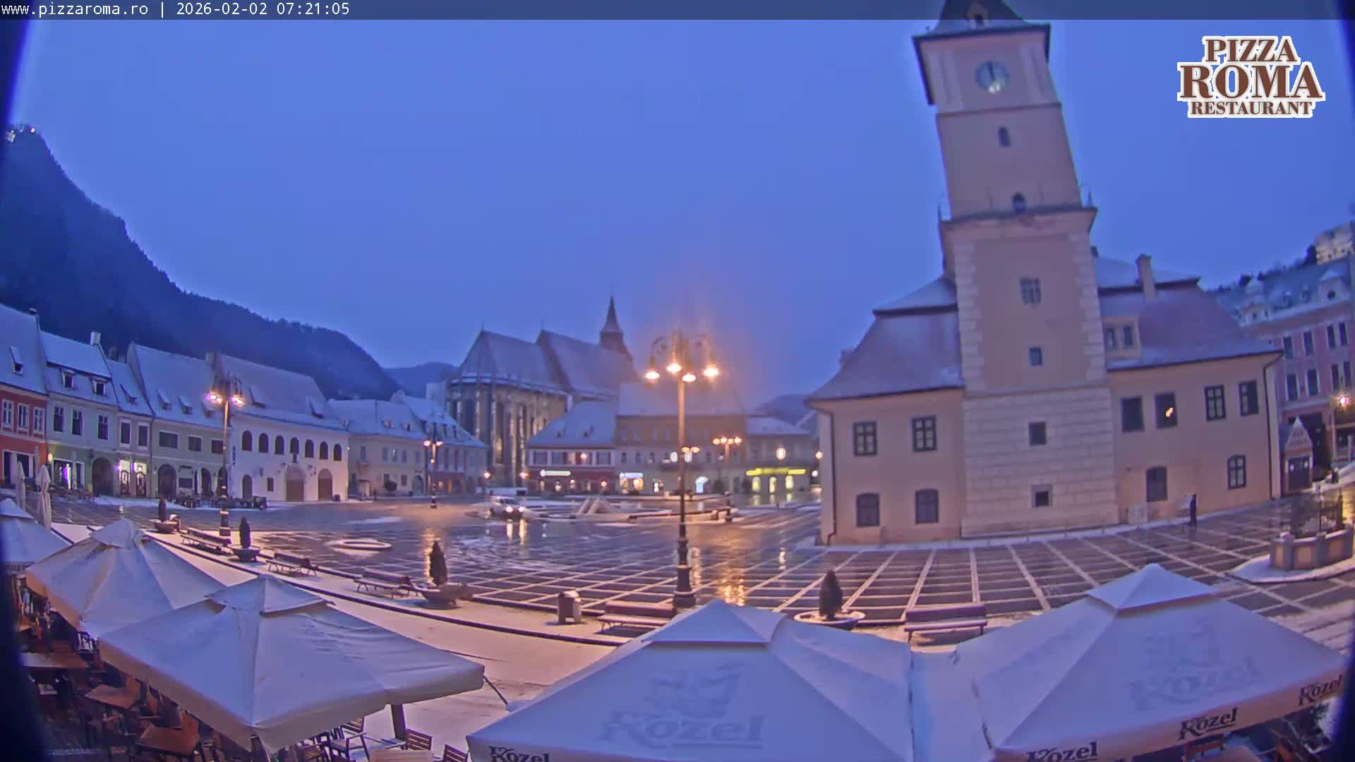 Brasov, Town / Council Square Piata Sfatului Live Cam - Centrul Vechi, Braşov, Romania