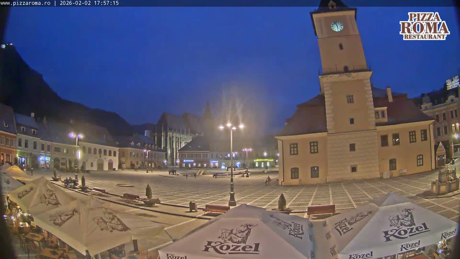 Brasov, Town / Council Square Piata Sfatului Live Cam - Centrul Vechi, Braşov, Romania
