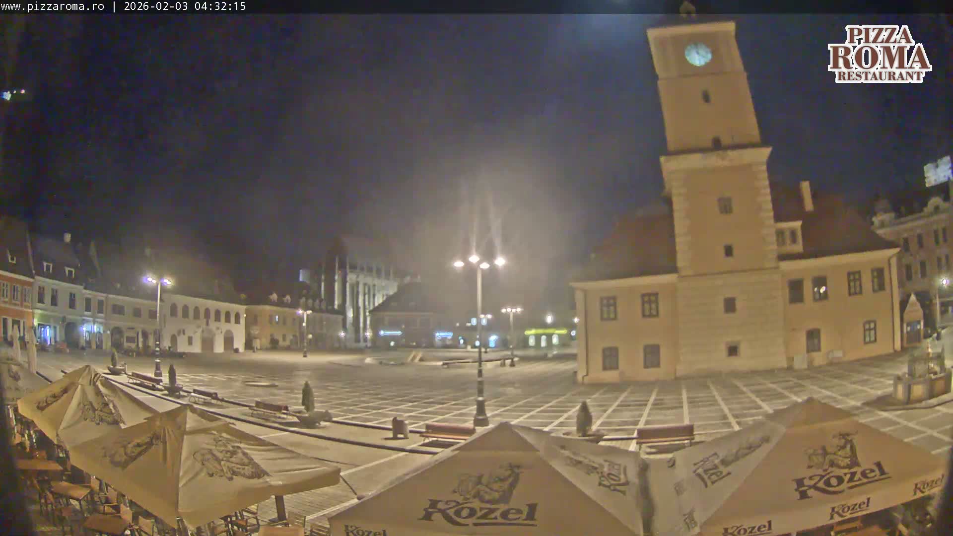 Brasov, Town / Council Square Piata Sfatului Live Cam - Centrul Vechi, Braşov, Romania