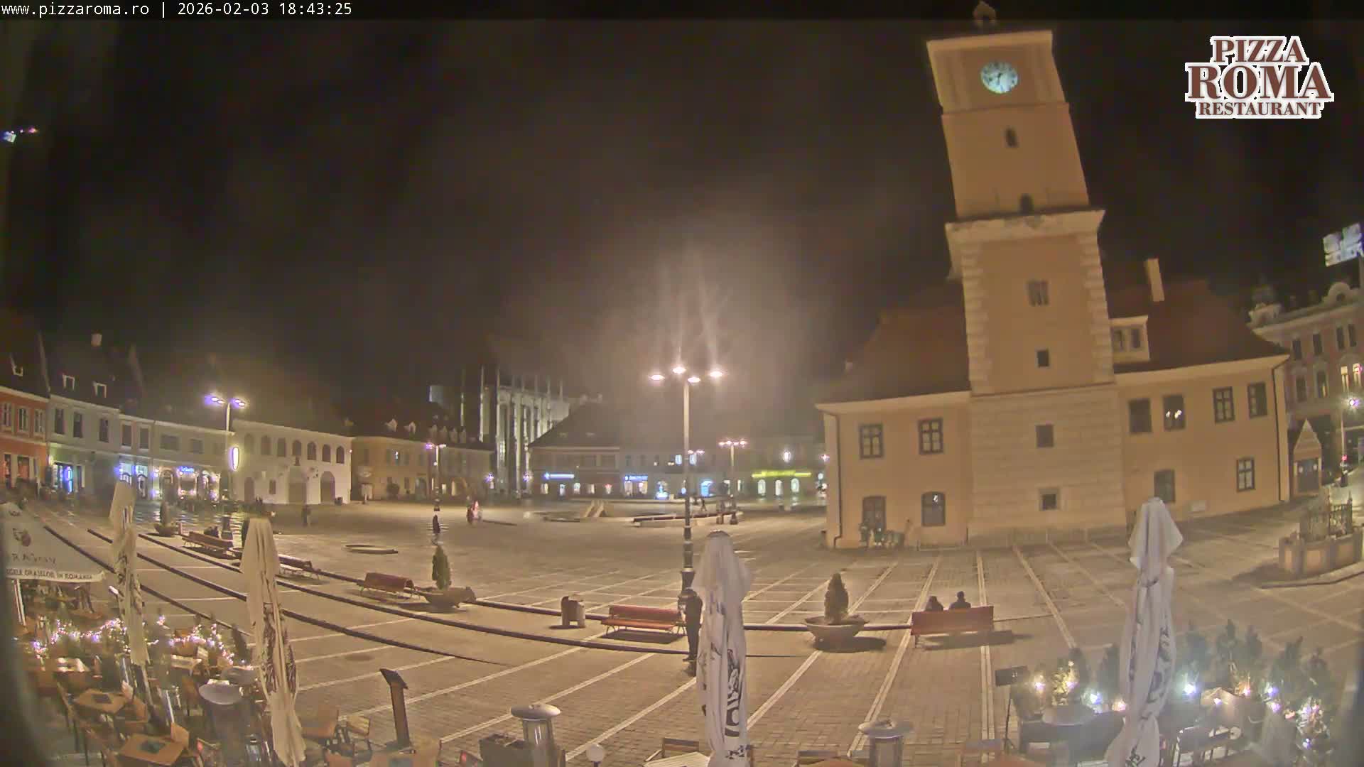 Brasov, Town / Council Square Piata Sfatului Live Cam - Centrul Vechi, Braşov, Romania