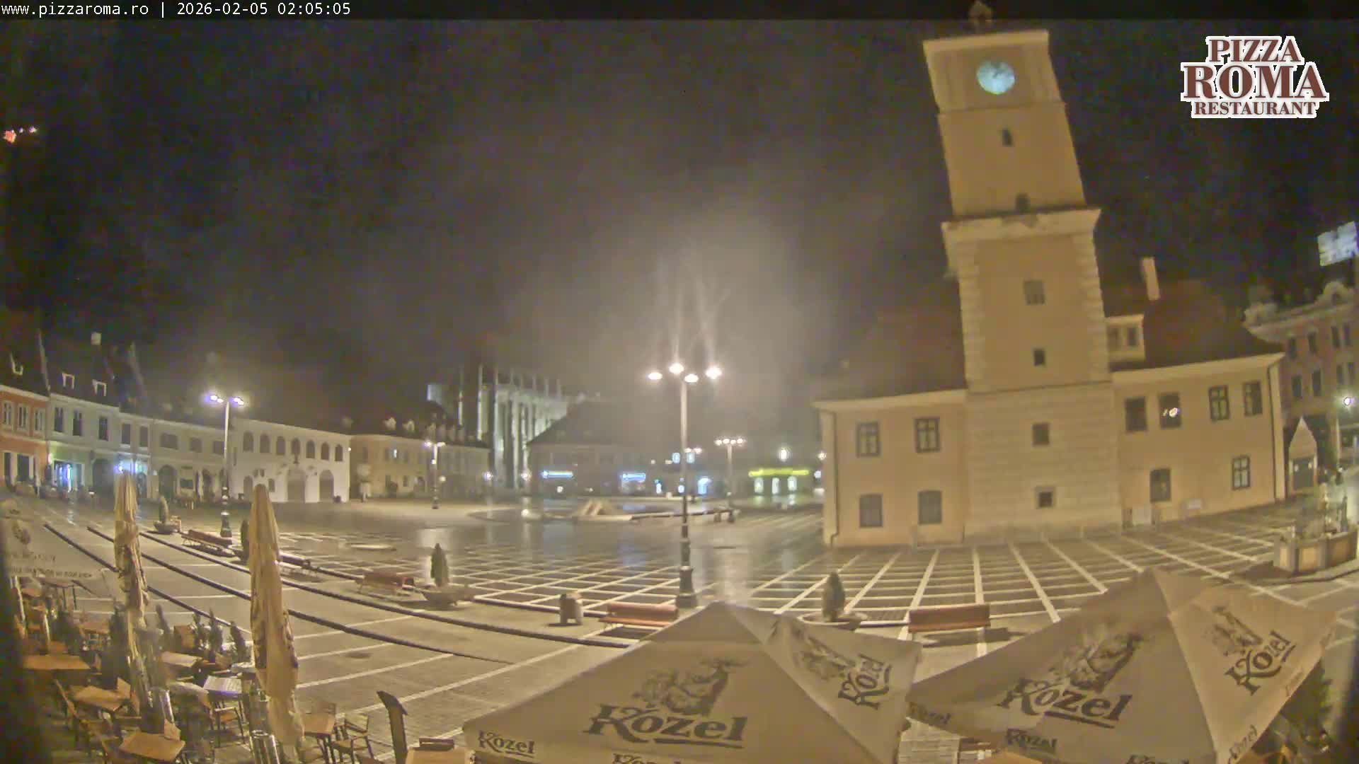 Brasov, Town / Council Square Piata Sfatului Live Cam - Centrul Vechi, Braşov, Romania
