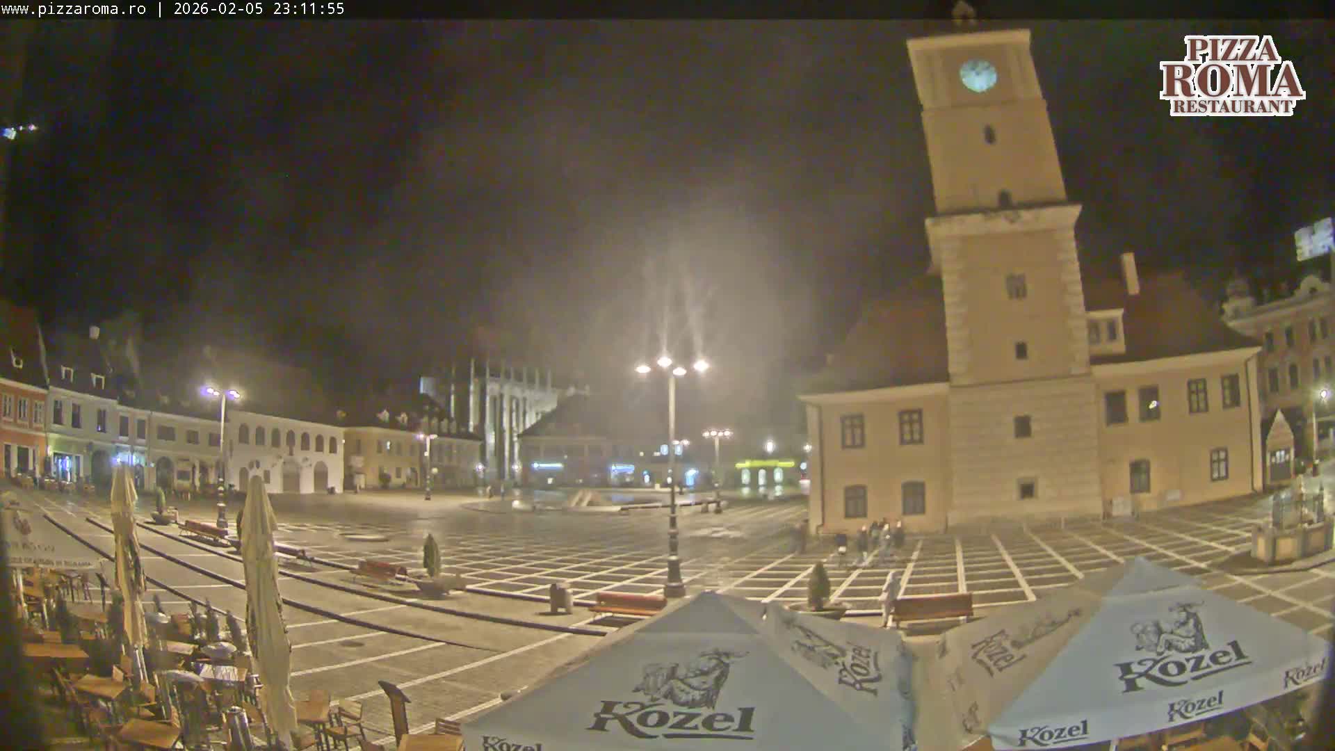 Brasov, Town / Council Square Piata Sfatului Live Cam - Centrul Vechi, Braşov, Romania