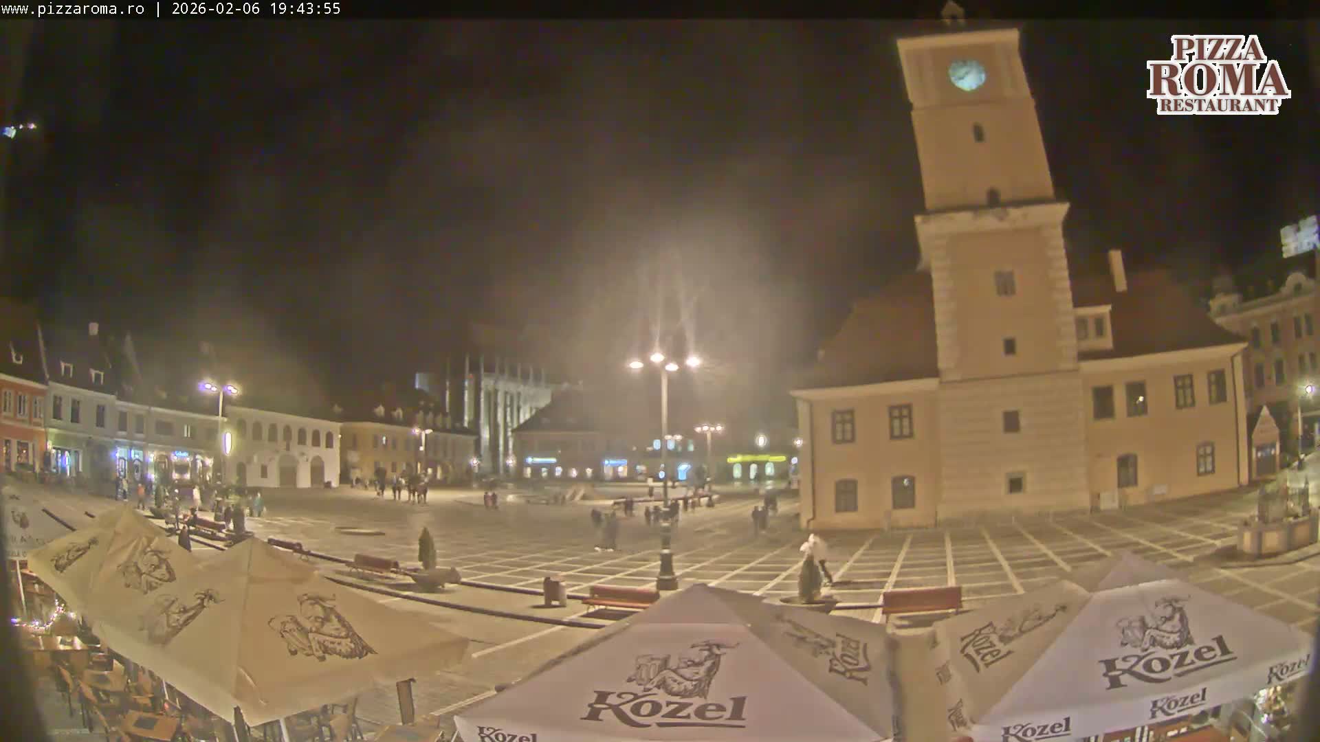 Brasov, Town / Council Square Piata Sfatului Live Cam - Centrul Vechi, Braşov, Romania
