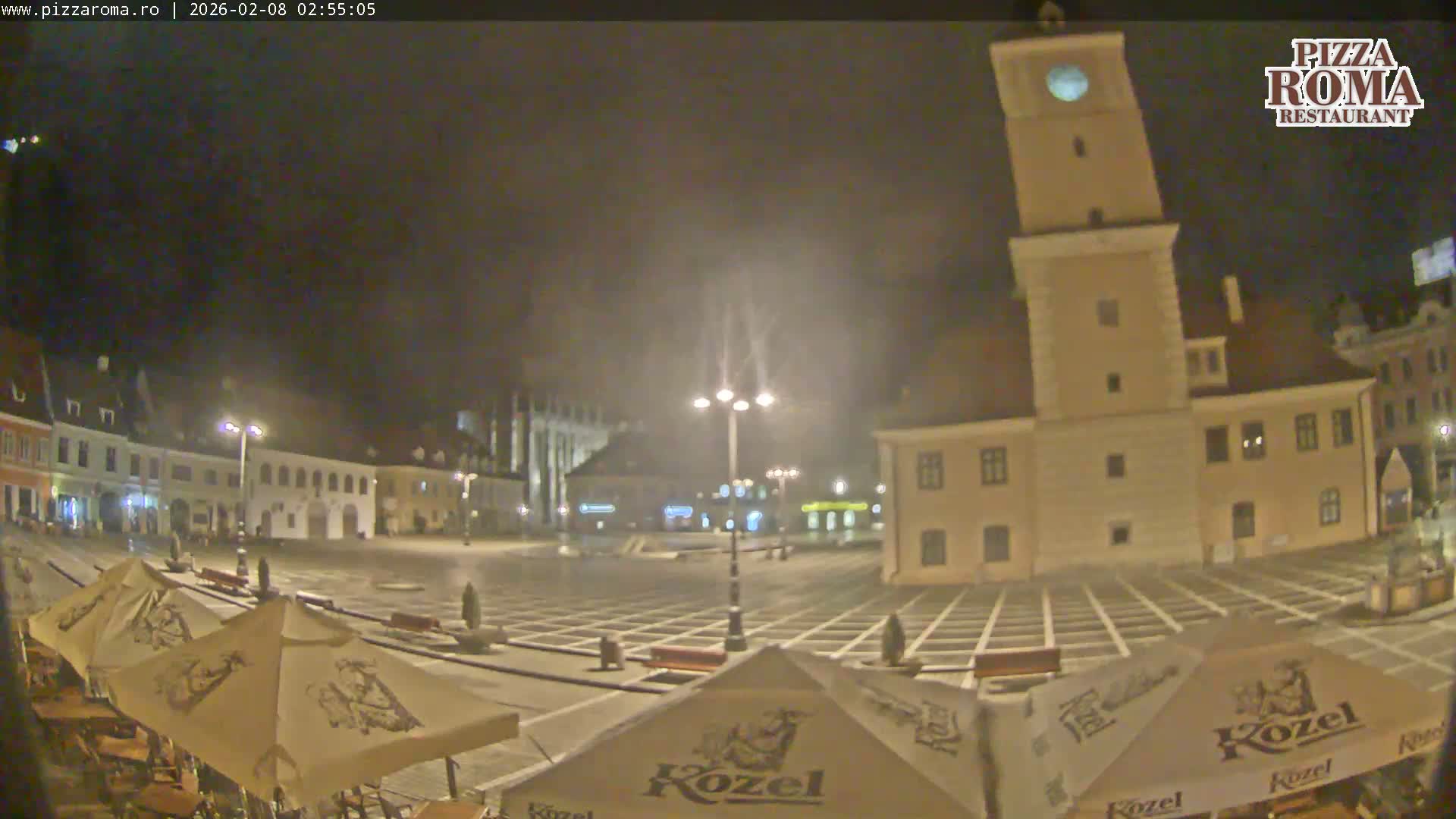Brasov, Town / Council Square Piata Sfatului Live Cam - Centrul Vechi, Braşov, Romania
