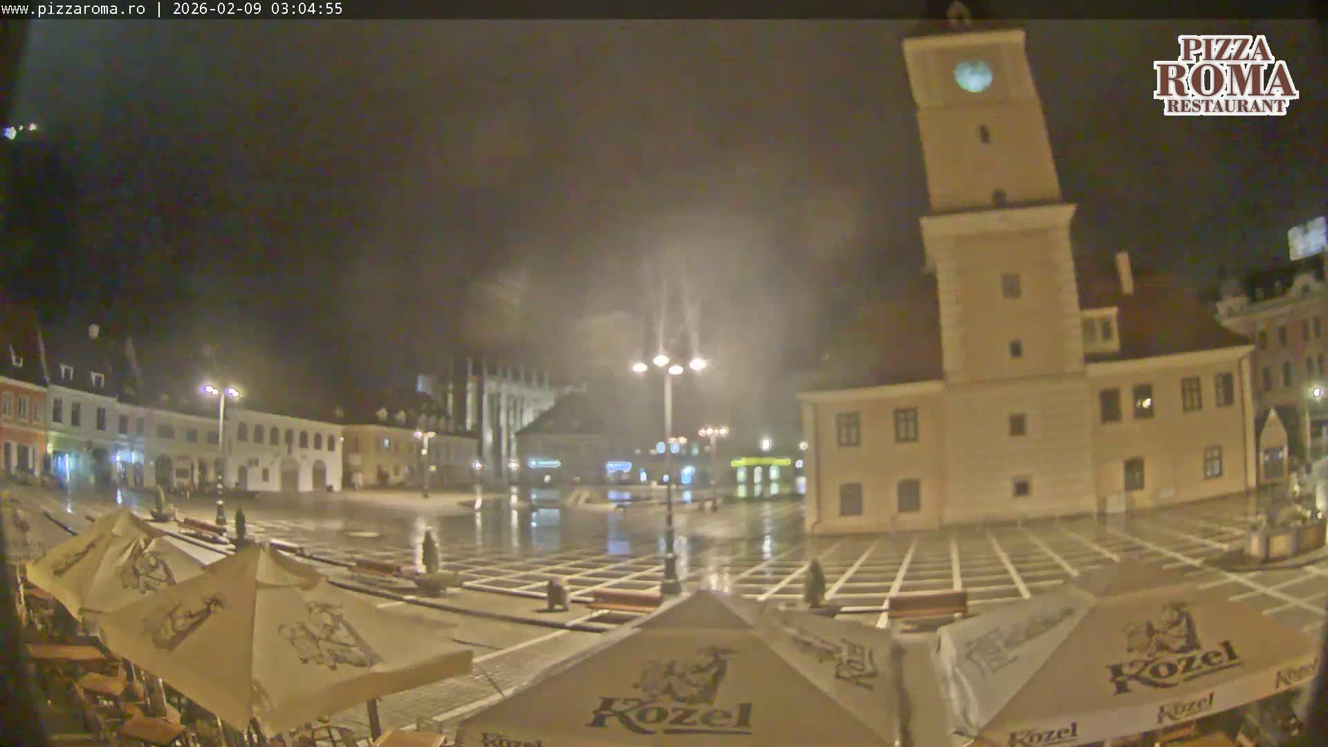 Brasov, Town / Council Square Piata Sfatului Live Cam - Centrul Vechi, Braşov, Romania