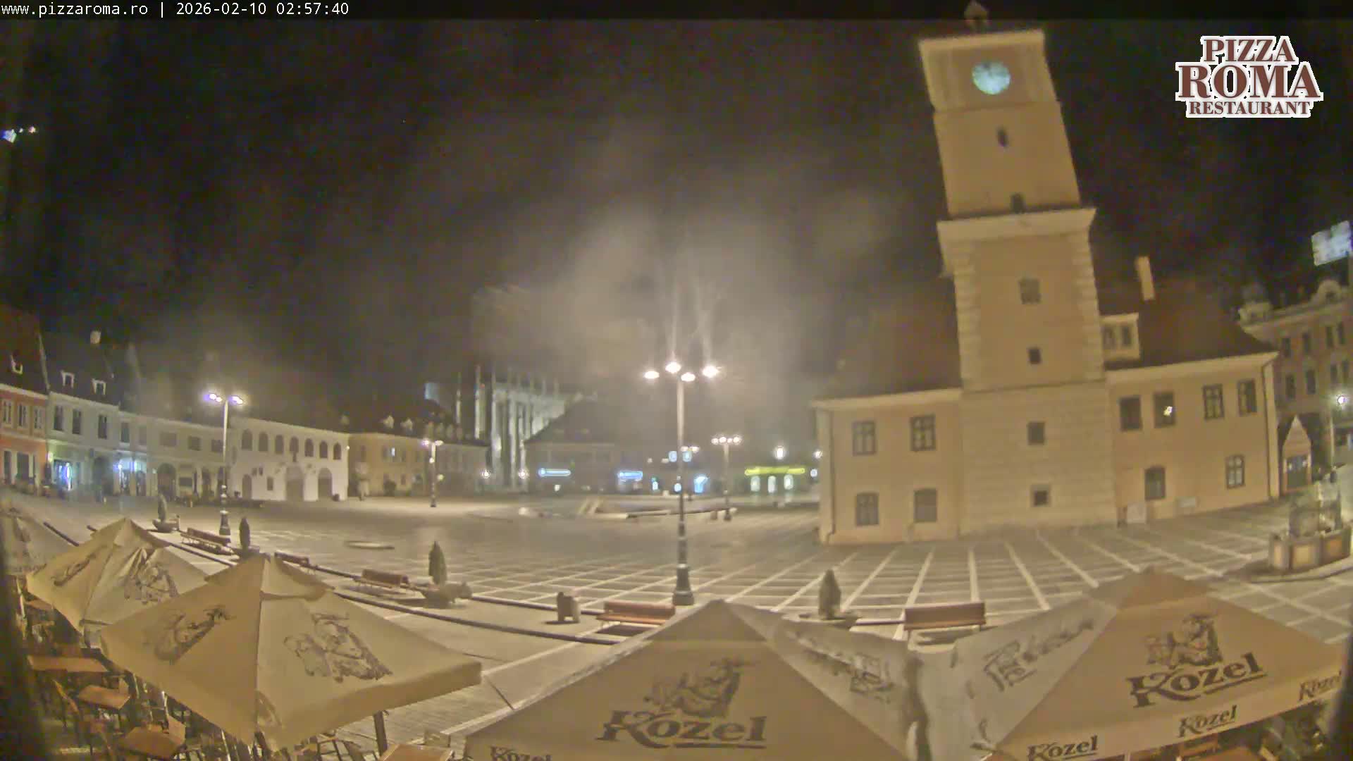 Brasov, Town / Council Square Piata Sfatului Live Cam - Centrul Vechi, Braşov, Romania
