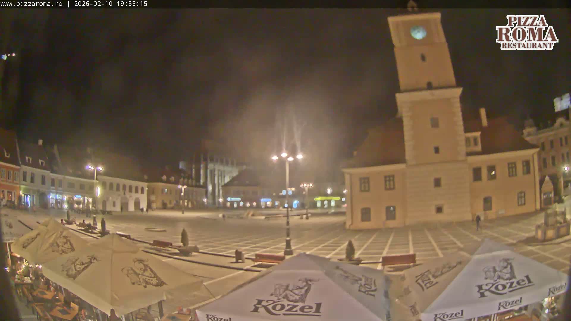 Brasov, Town / Council Square Piata Sfatului Live Cam - Centrul Vechi, Braşov, Romania