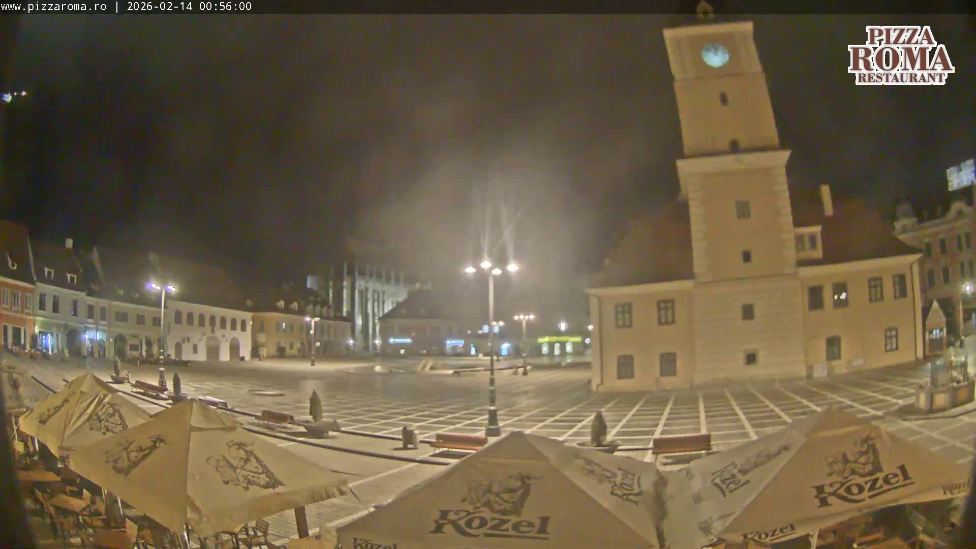 Brasov, Town / Council Square Piata Sfatului Live Cam - Centrul Vechi, Braşov, Romania