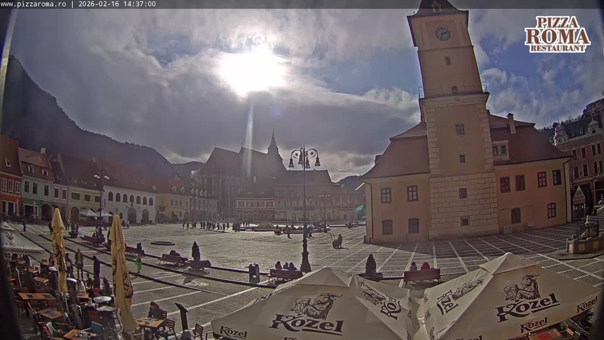 Brasov, Town / Council Square Piata Sfatului Live Cam - Centrul Vechi, Braşov, Romania