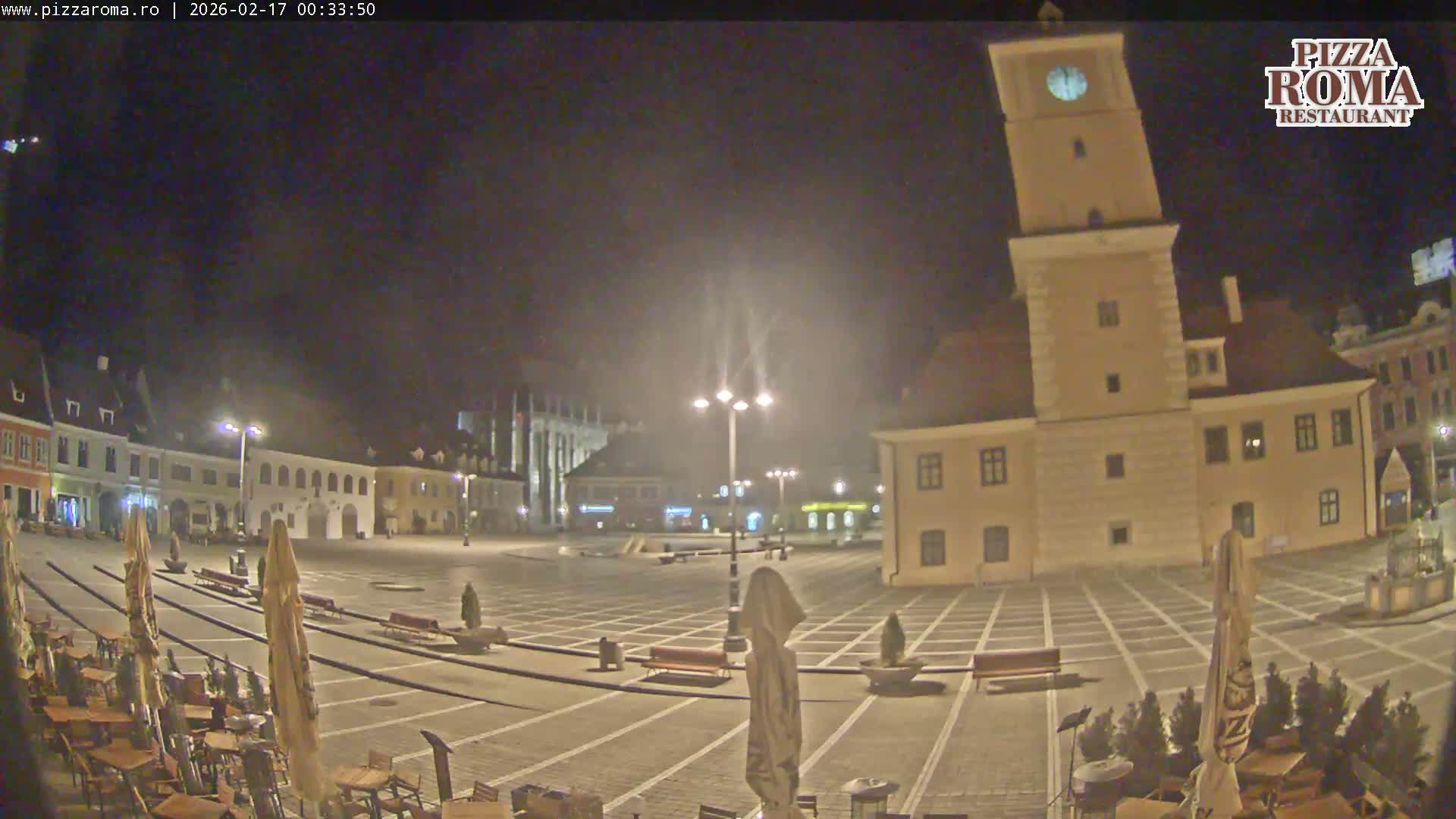 Brasov, Town / Council Square Piata Sfatului Live Cam - Centrul Vechi, Braşov, Romania