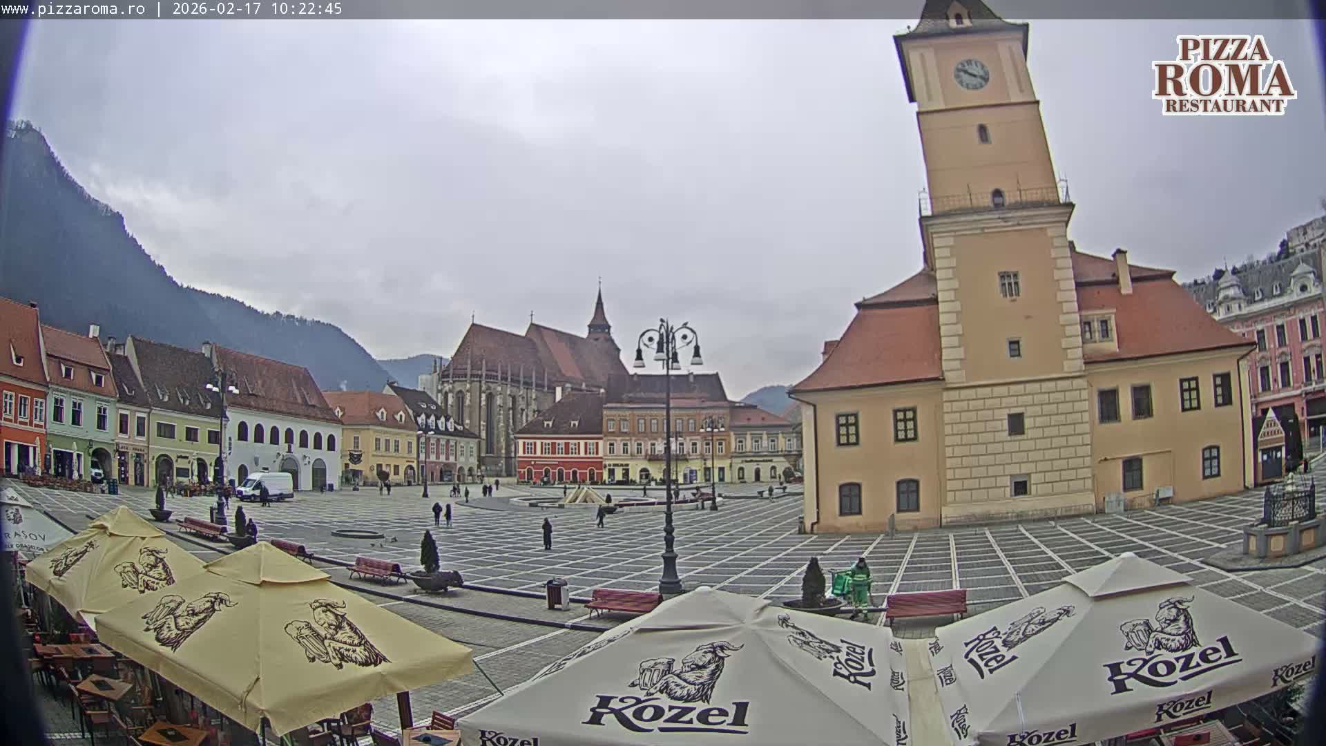 Brasov, Town / Council Square Piata Sfatului Live Cam - Centrul Vechi, Braşov, Romania