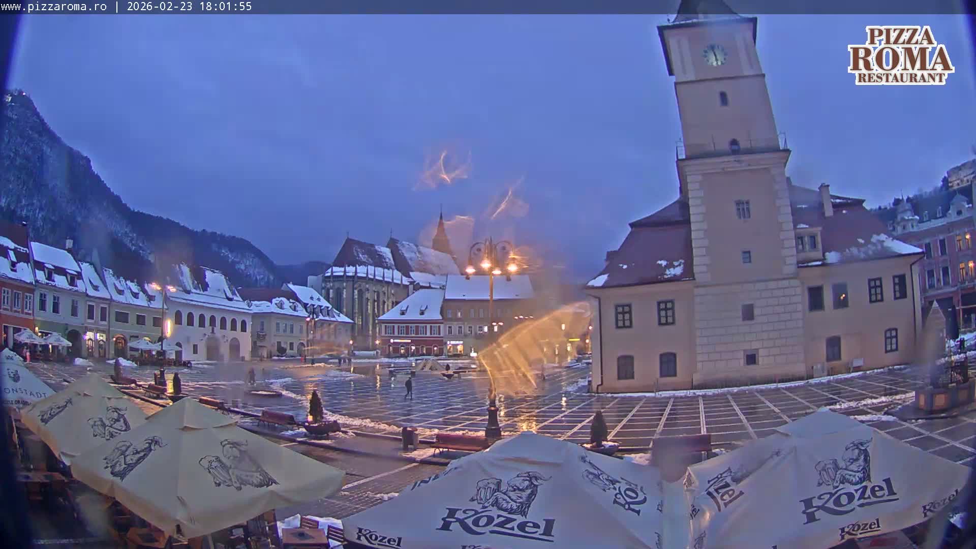 Brasov, Town / Council Square Piata Sfatului Live Cam - Centrul Vechi, Braşov, Romania