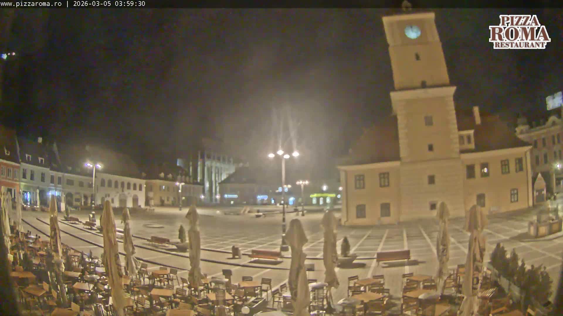 Brasov, Town / Council Square Piata Sfatului Live Cam - Centrul Vechi, Braşov, Romania