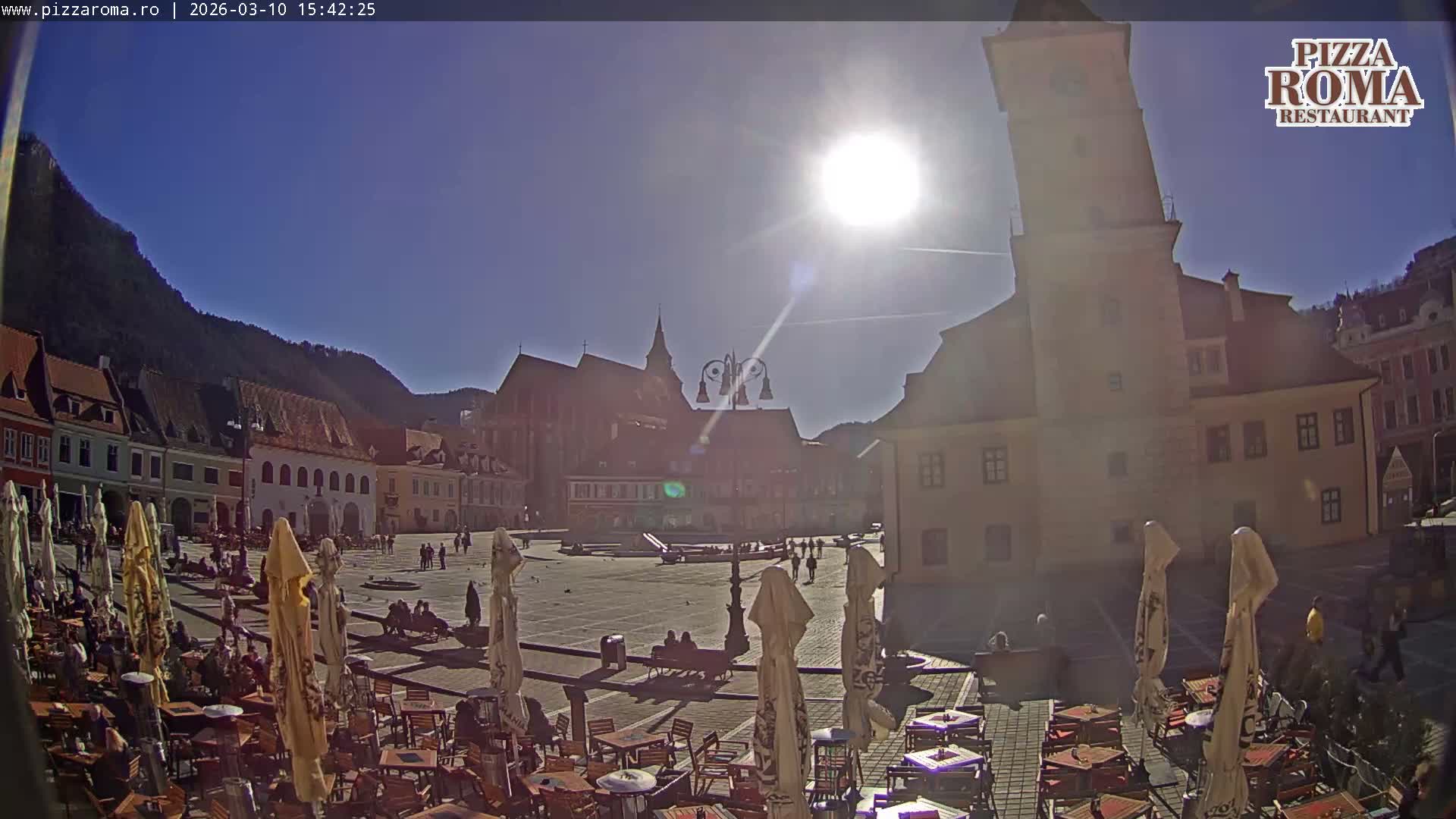 Brasov, Town / Council Square Piata Sfatului Live Cam - Centrul Vechi, Braşov, Romania