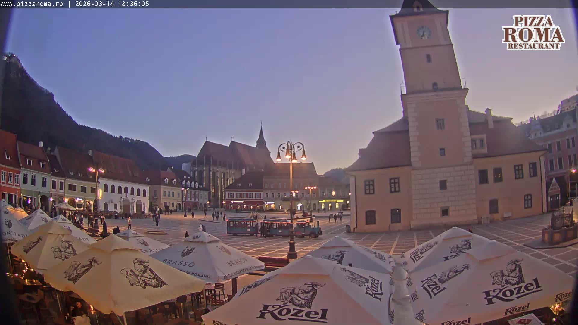 Brasov, Town / Council Square Piata Sfatului Live Cam - Centrul Vechi, Braşov, Romania