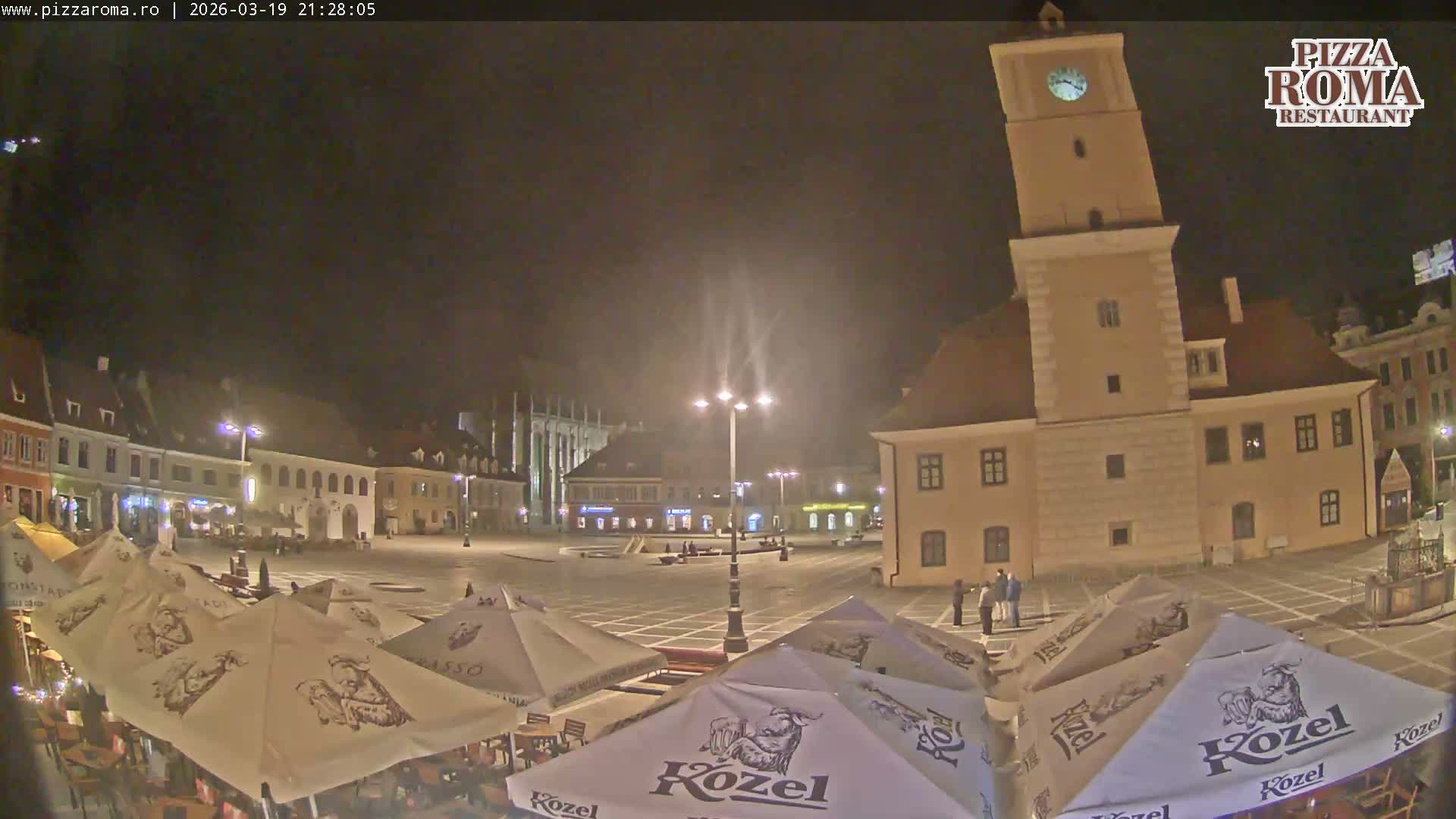 Brasov, Town / Council Square Piata Sfatului Live Cam - Centrul Vechi, Braşov, Romania