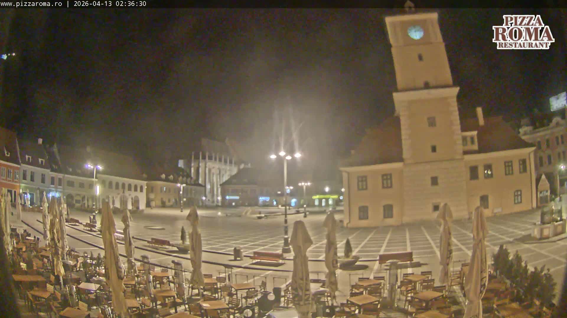 Brasov, Town / Council Square Piata Sfatului Live Cam - Centrul Vechi, Braşov, Romania