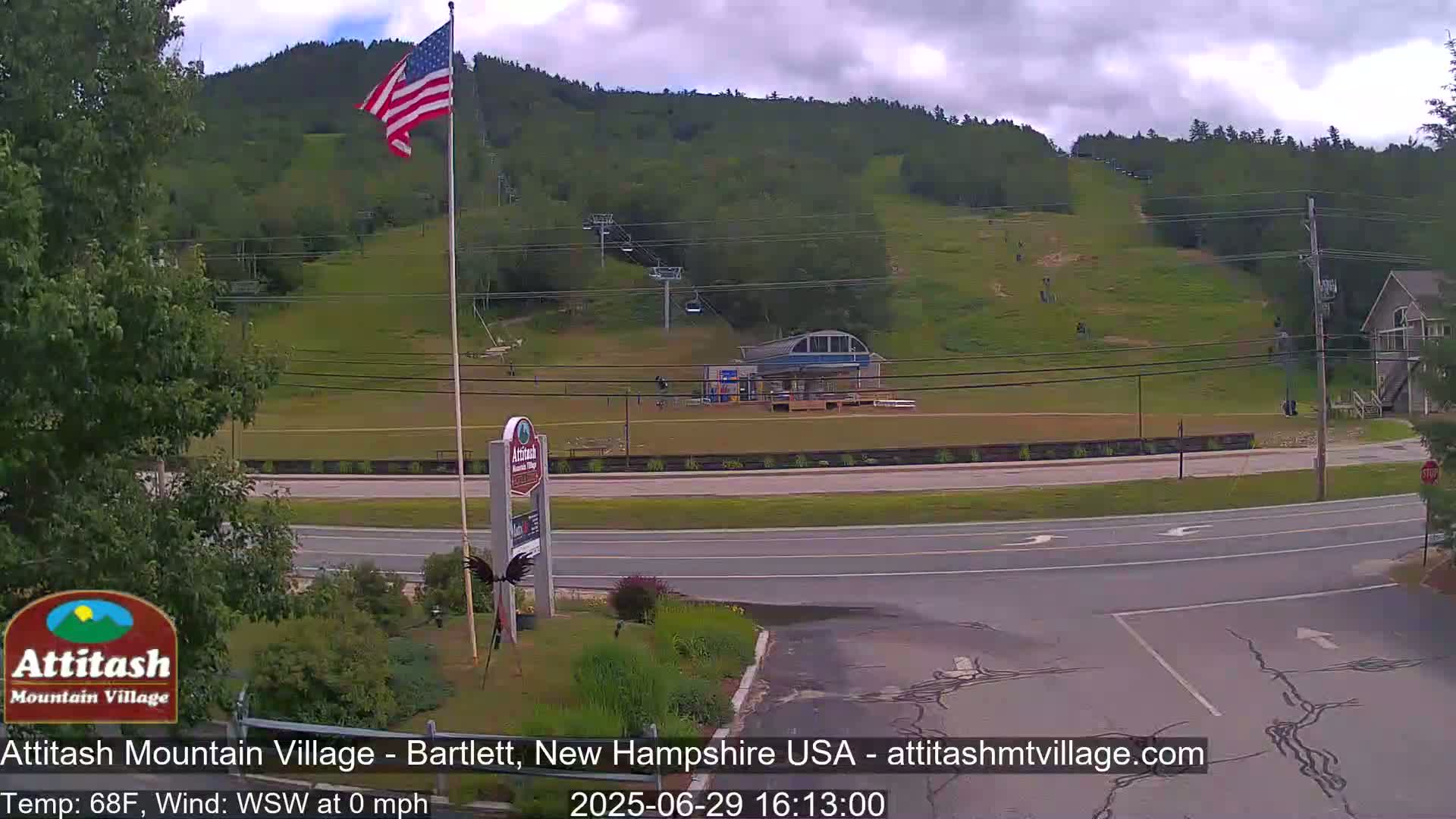 Attitash Mountain Village & Ski Slopes Live Cam - Bartlett, Carroll, New Hampshire, USA