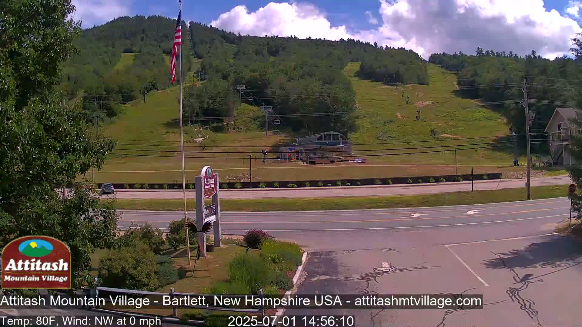 Attitash Mountain Village & Ski Slopes Live Cam - Bartlett, Carroll, New Hampshire, USA