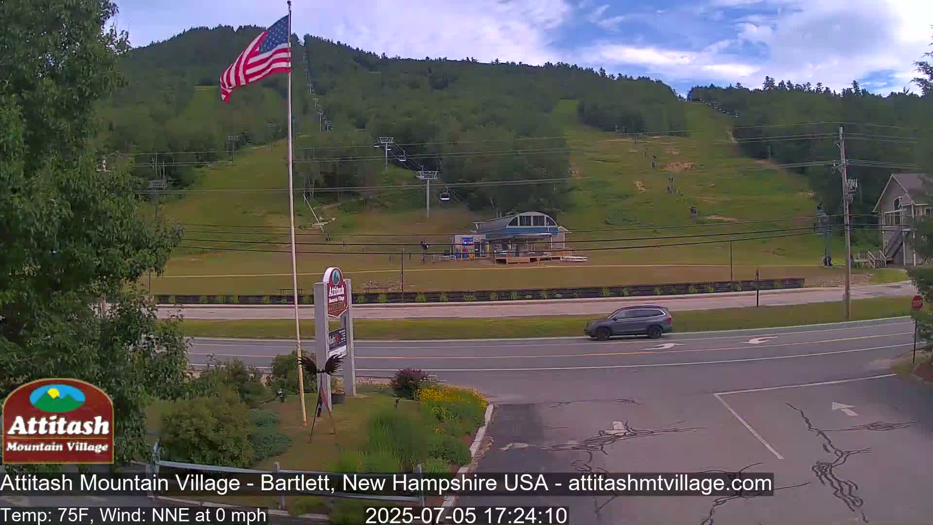 Attitash Mountain Village & Ski Slopes Live Cam - Bartlett, Carroll, New Hampshire, USA