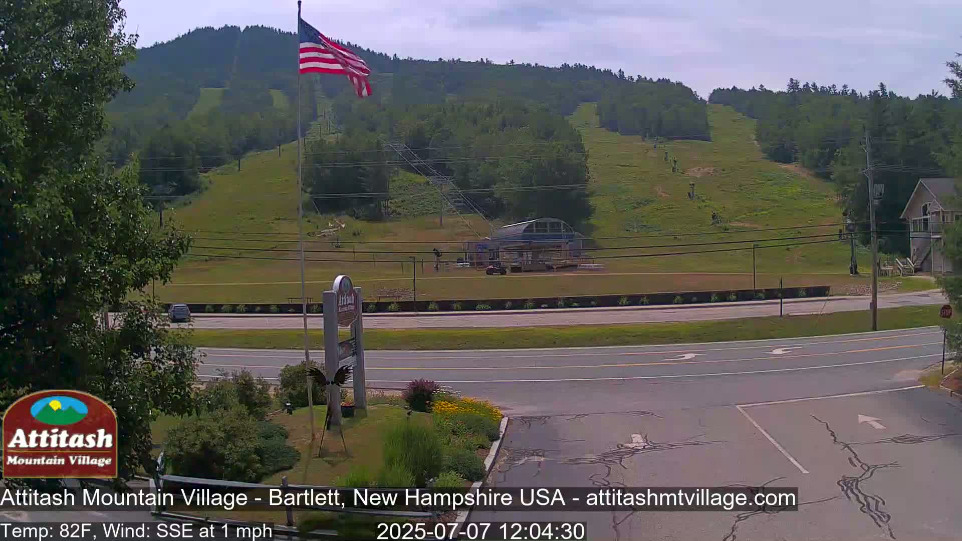 Attitash Mountain Village & Ski Slopes Live Cam - Bartlett, Carroll, New Hampshire, USA