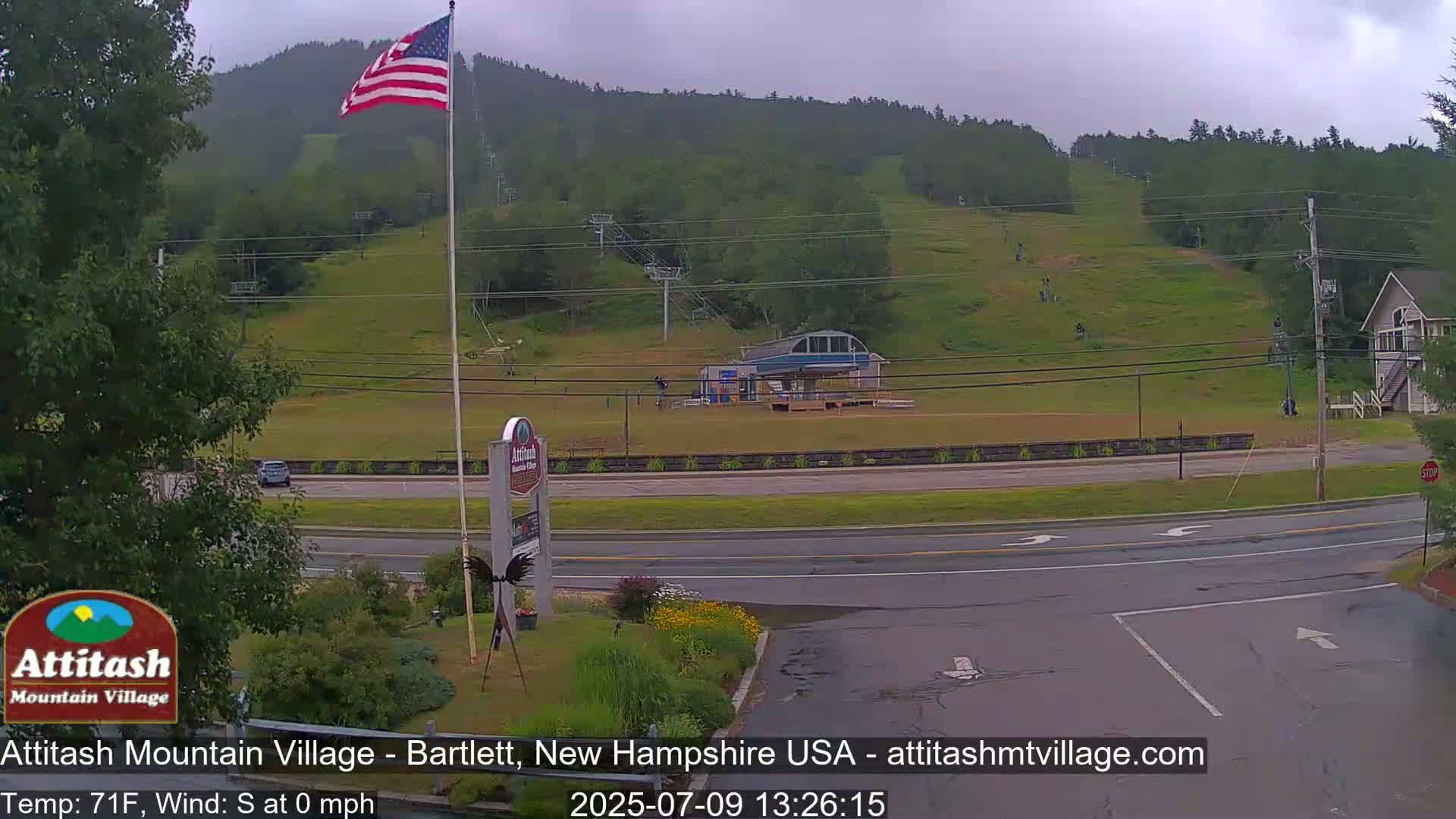 Attitash Mountain Village & Ski Slopes Live Cam - Bartlett, Carroll, New Hampshire, USA