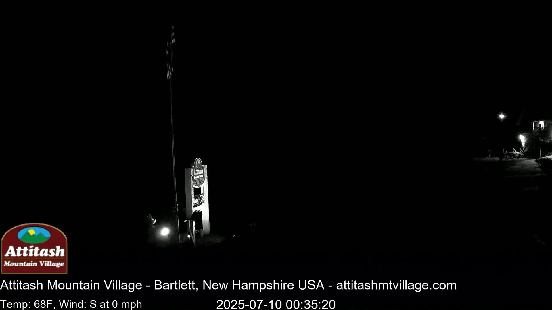 Attitash Mountain Village & Ski Slopes Live Cam - Bartlett, Carroll, New Hampshire, USA