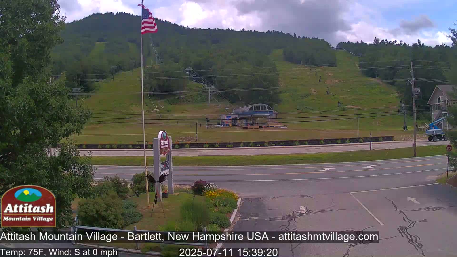 Attitash Mountain Village & Ski Slopes Live Cam - Bartlett, Carroll, New Hampshire, USA