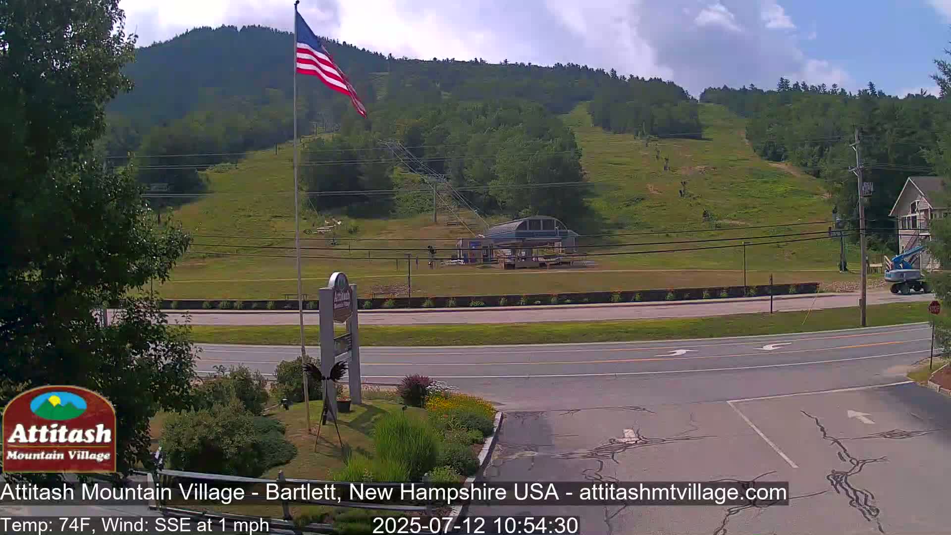 Attitash Mountain Village & Ski Slopes Live Cam - Bartlett, Carroll, New Hampshire, USA