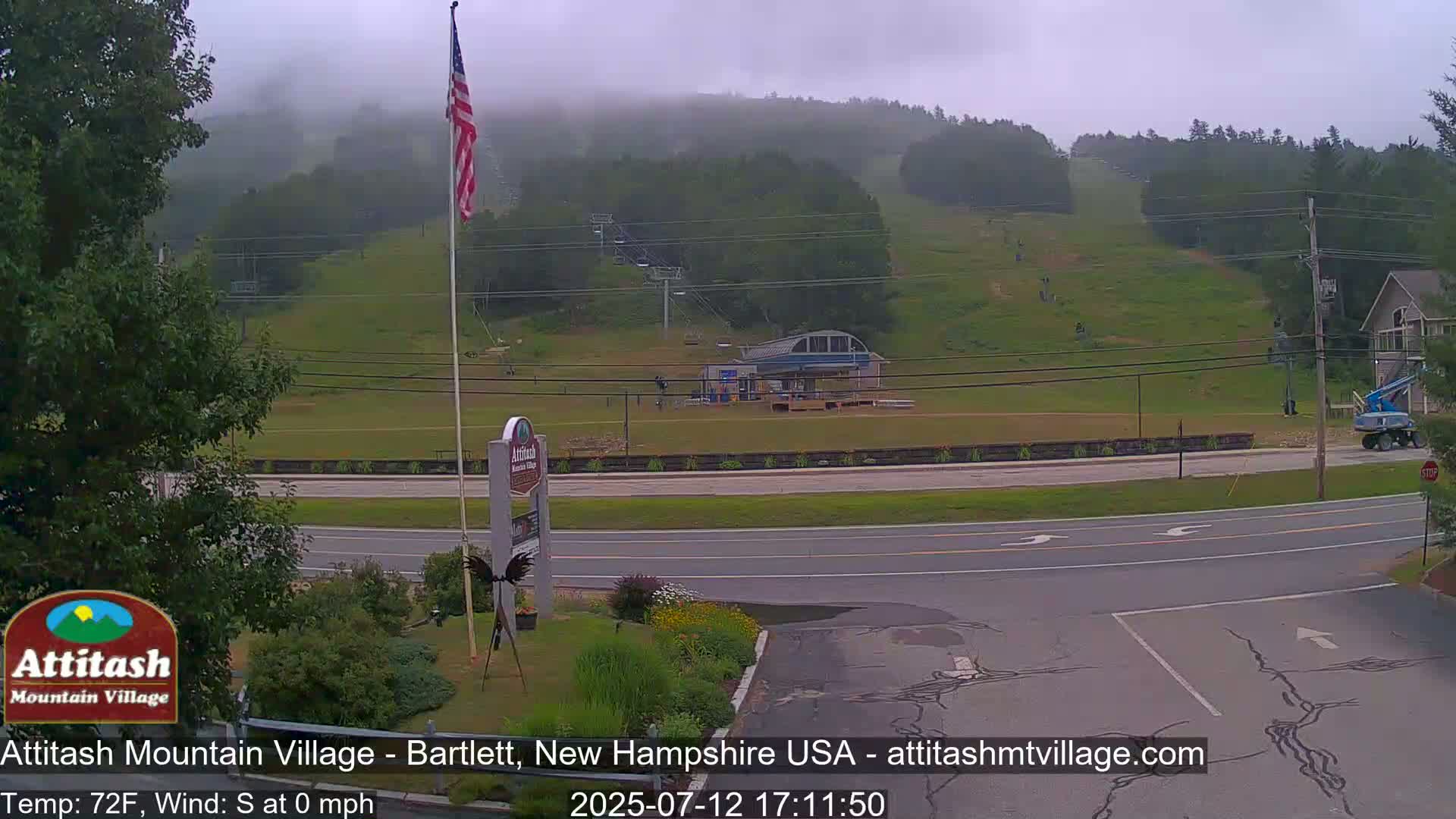 Attitash Mountain Village & Ski Slopes Live Cam - Bartlett, Carroll, New Hampshire, USA