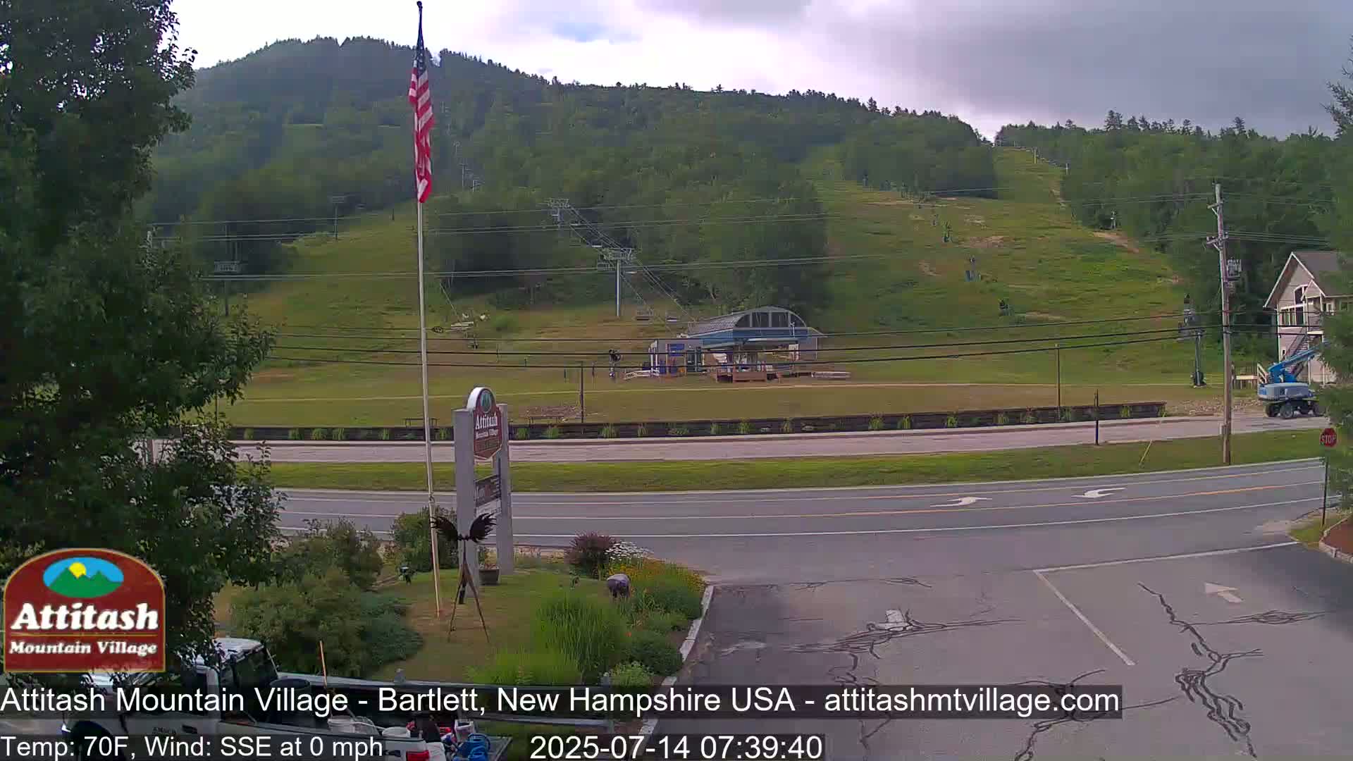 Attitash Mountain Village & Ski Slopes Live Cam - Bartlett, Carroll, New Hampshire, USA