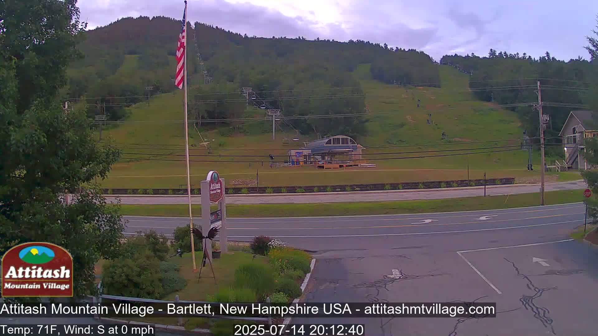 Attitash Mountain Village & Ski Slopes Live Cam - Bartlett, Carroll, New Hampshire, USA