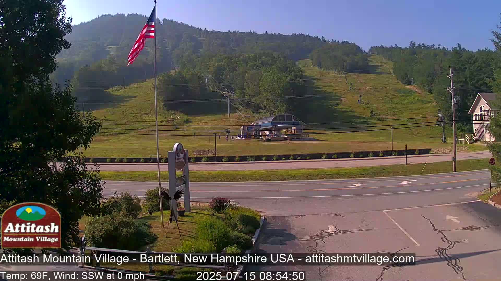 Attitash Mountain Village & Ski Slopes Live Cam - Bartlett, Carroll, New Hampshire, USA