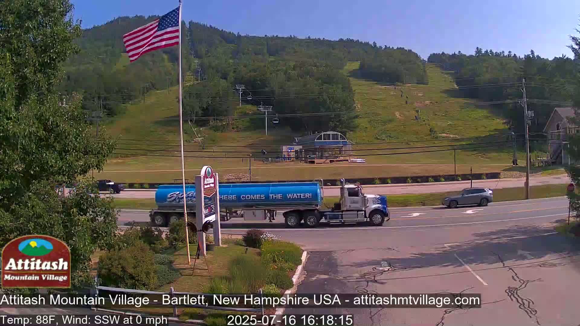Attitash Mountain Village & Ski Slopes Live Cam - Bartlett, Carroll, New Hampshire, USA