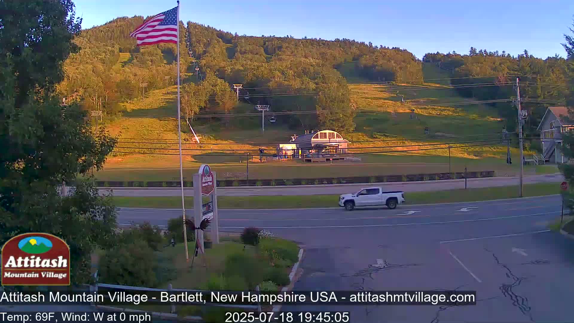 Attitash Mountain Village & Ski Slopes Live Cam - Bartlett, Carroll, New Hampshire, USA
