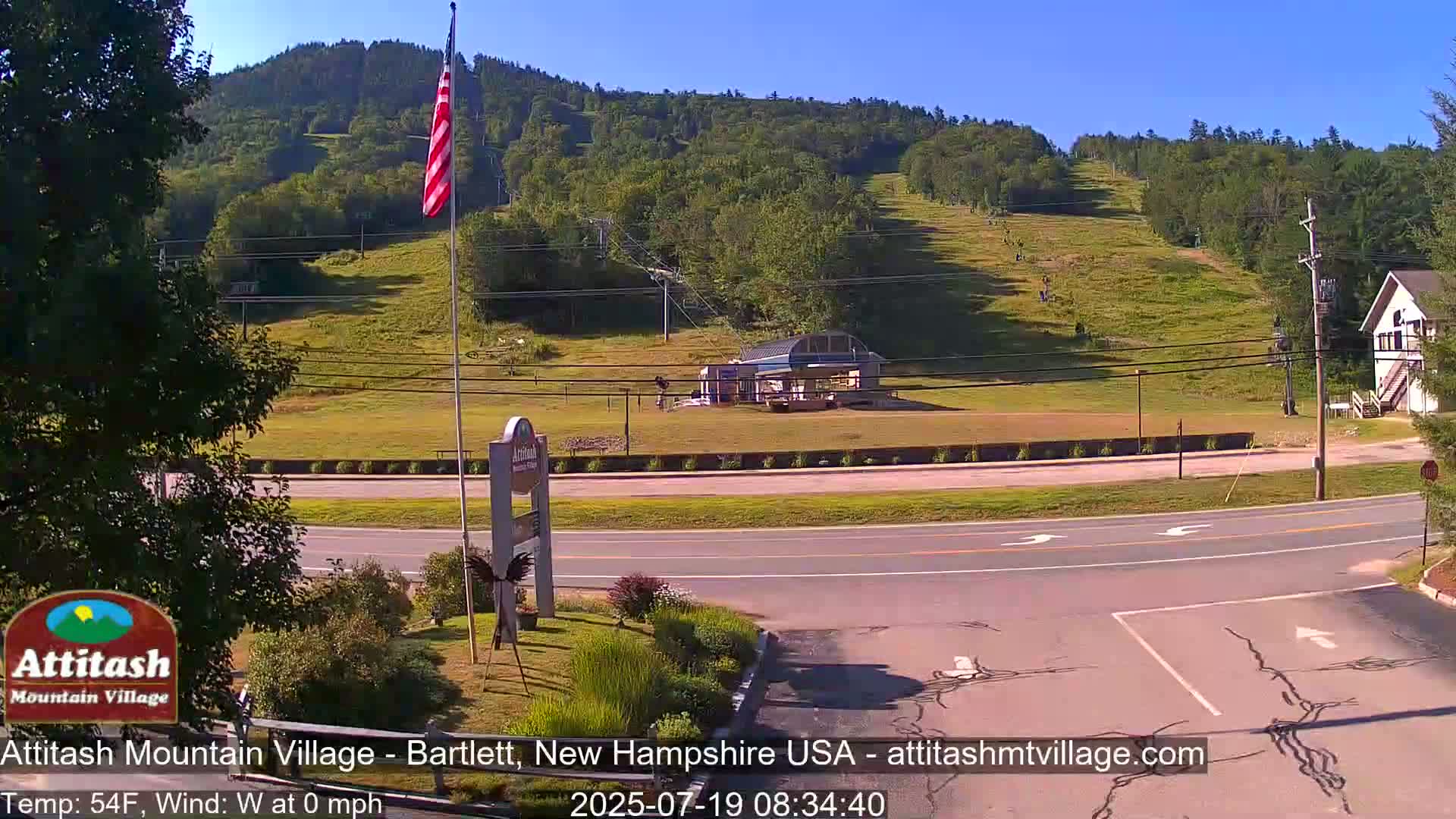 Attitash Mountain Village & Ski Slopes Live Cam - Bartlett, Carroll, New Hampshire, USA
