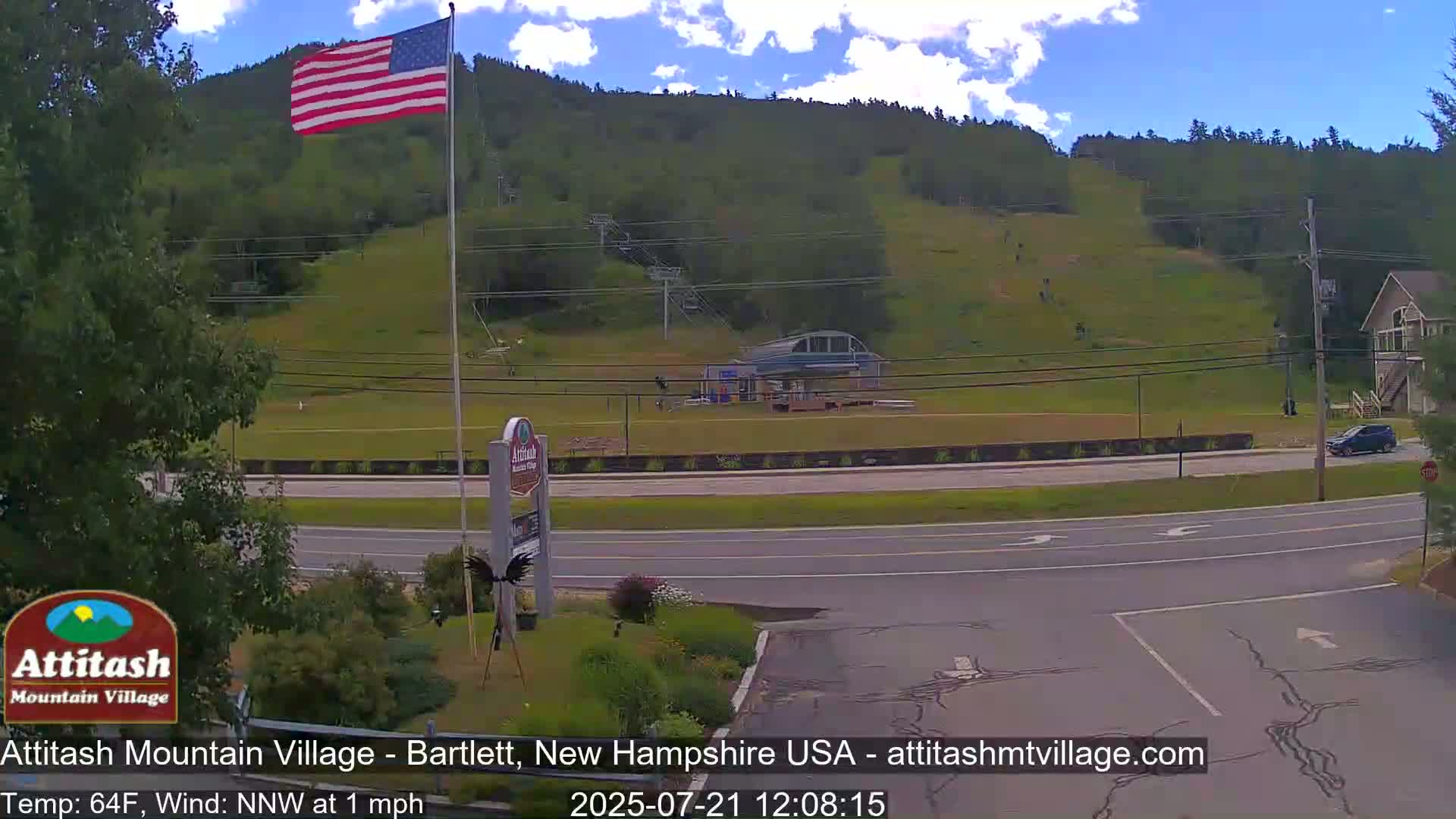Attitash Mountain Village & Ski Slopes Live Cam - Bartlett, Carroll, New Hampshire, USA