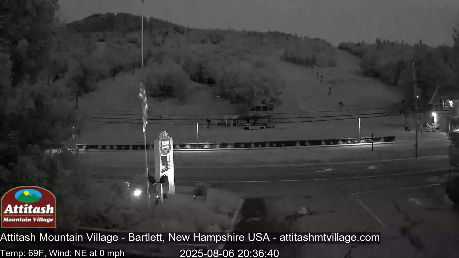 Attitash Mountain Village & Ski Slopes Live Cam - Bartlett, Carroll, New Hampshire, USA