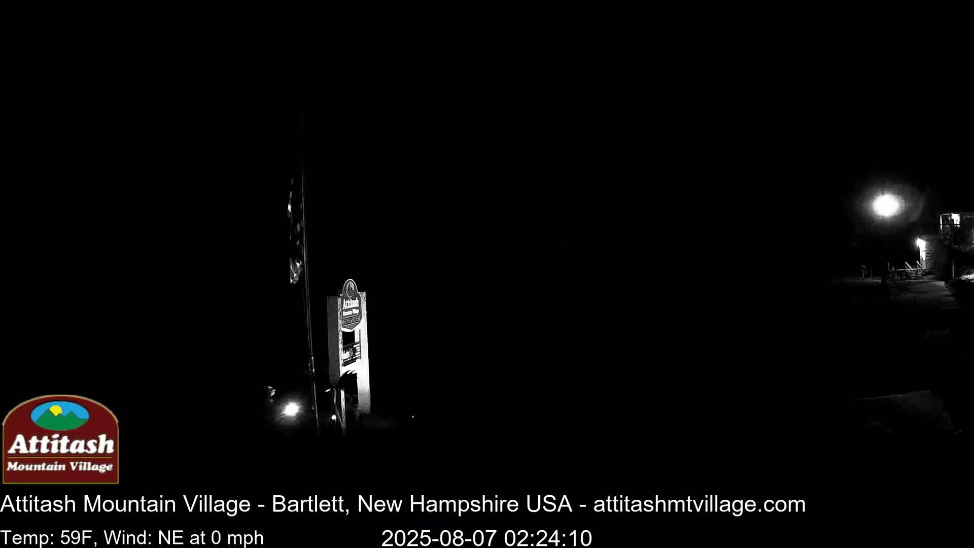 Attitash Mountain Village & Ski Slopes Live Cam - Bartlett, Carroll, New Hampshire, USA